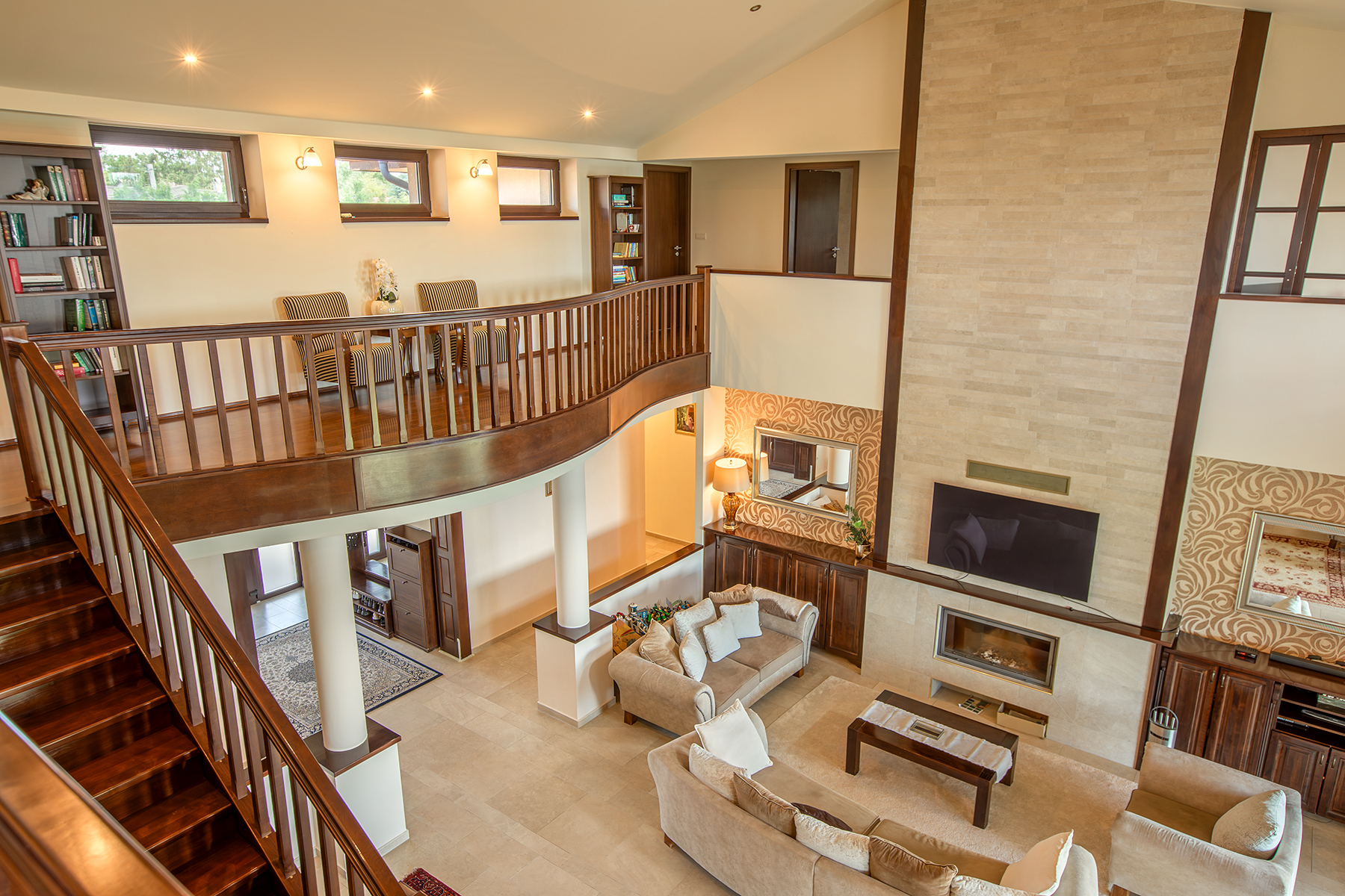  Exceptional waterfront family residence on Lake Velence - 物件實景