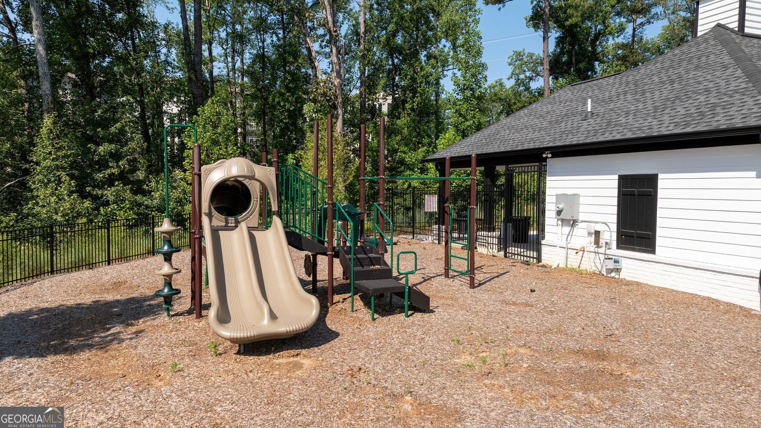 Smyrna, Georgia, 30126, United States, 4 Bedrooms Bedrooms, ,4 BathroomsBathrooms,Residential,For Sale,1959897