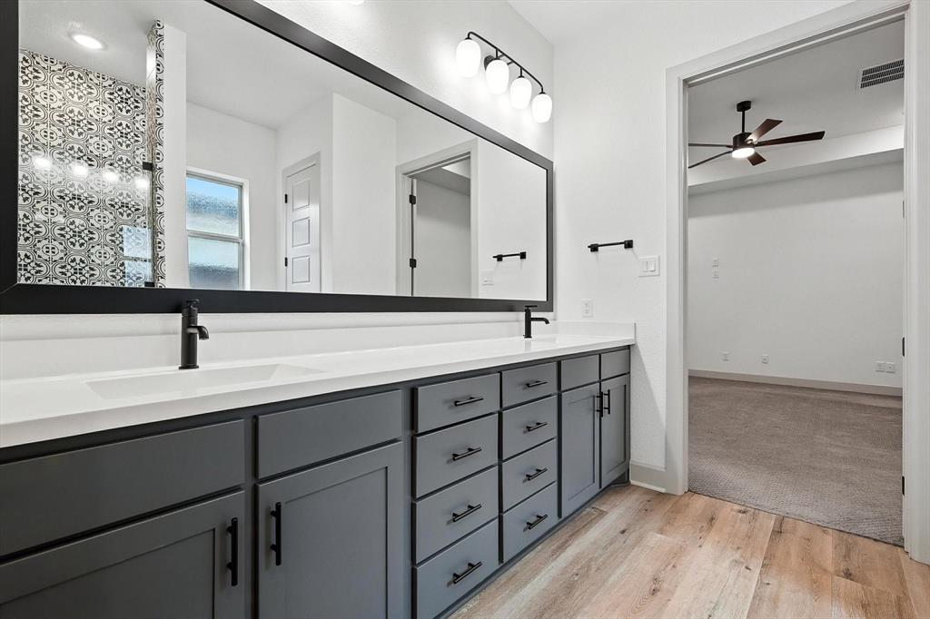 Arlington, Texas, 76005, United States, 2 Bedrooms Bedrooms, ,2 BathroomsBathrooms,Residential,For Sale,1899955
