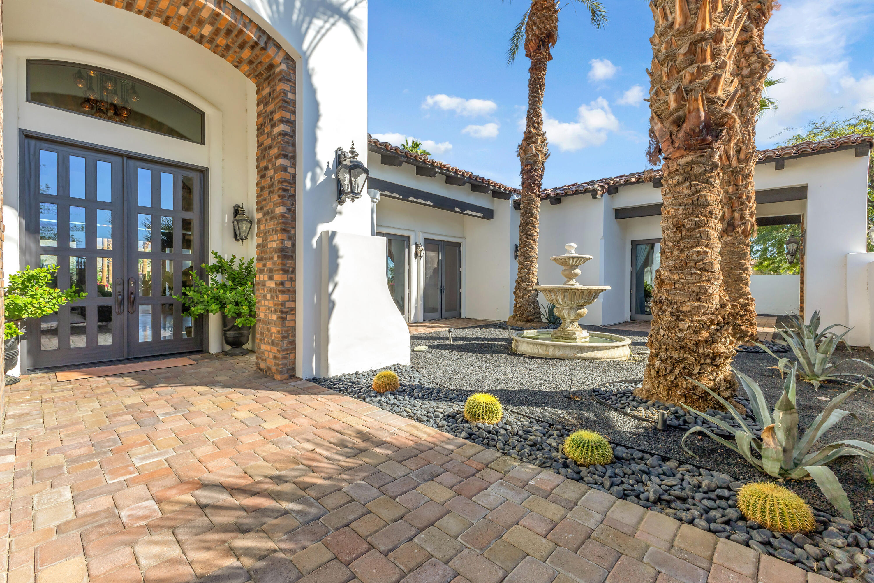 Indio, California, 92203, United States, 5 Bedrooms Bedrooms, ,4 BathroomsBathrooms,Residential,For Sale,1992835