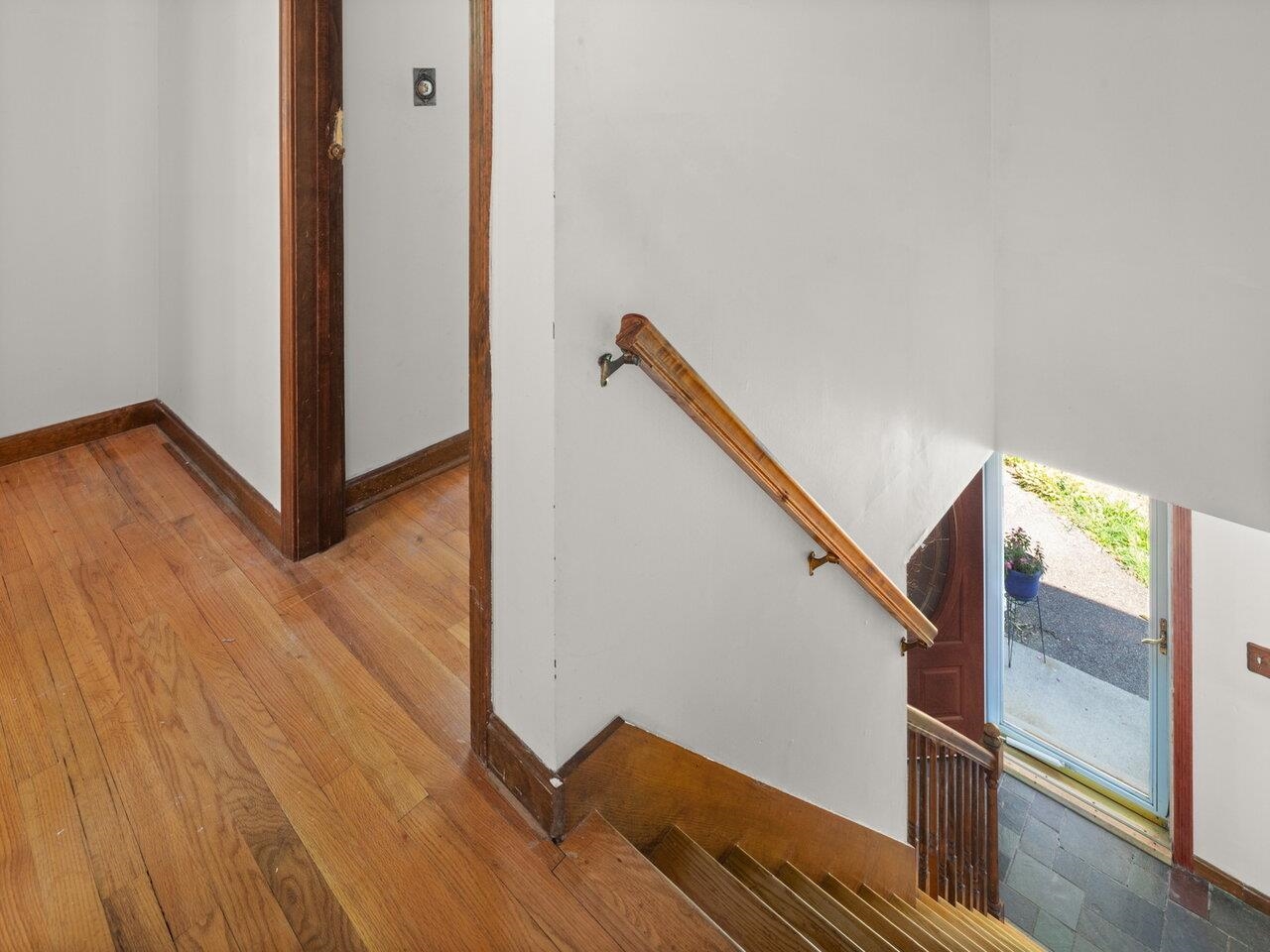 Essex, Vermont, 05452, United States, 4 Bedrooms Bedrooms, ,2 BathroomsBathrooms,Residential,For Sale,1927530