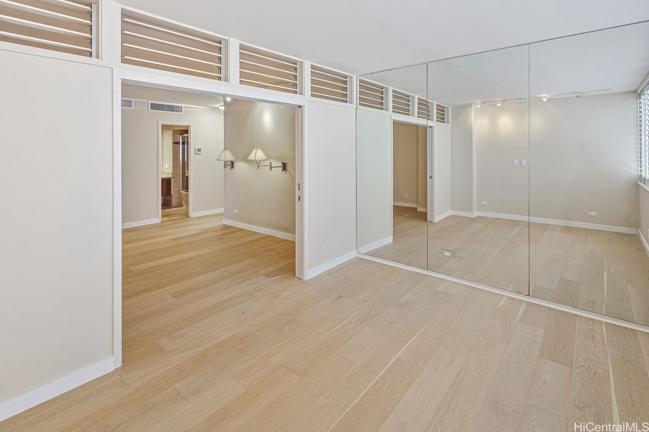 Honolulu, Hawaii, 96815, United States, 2 Bedrooms Bedrooms, ,2 BathroomsBathrooms,Residential,For Sale,1836877