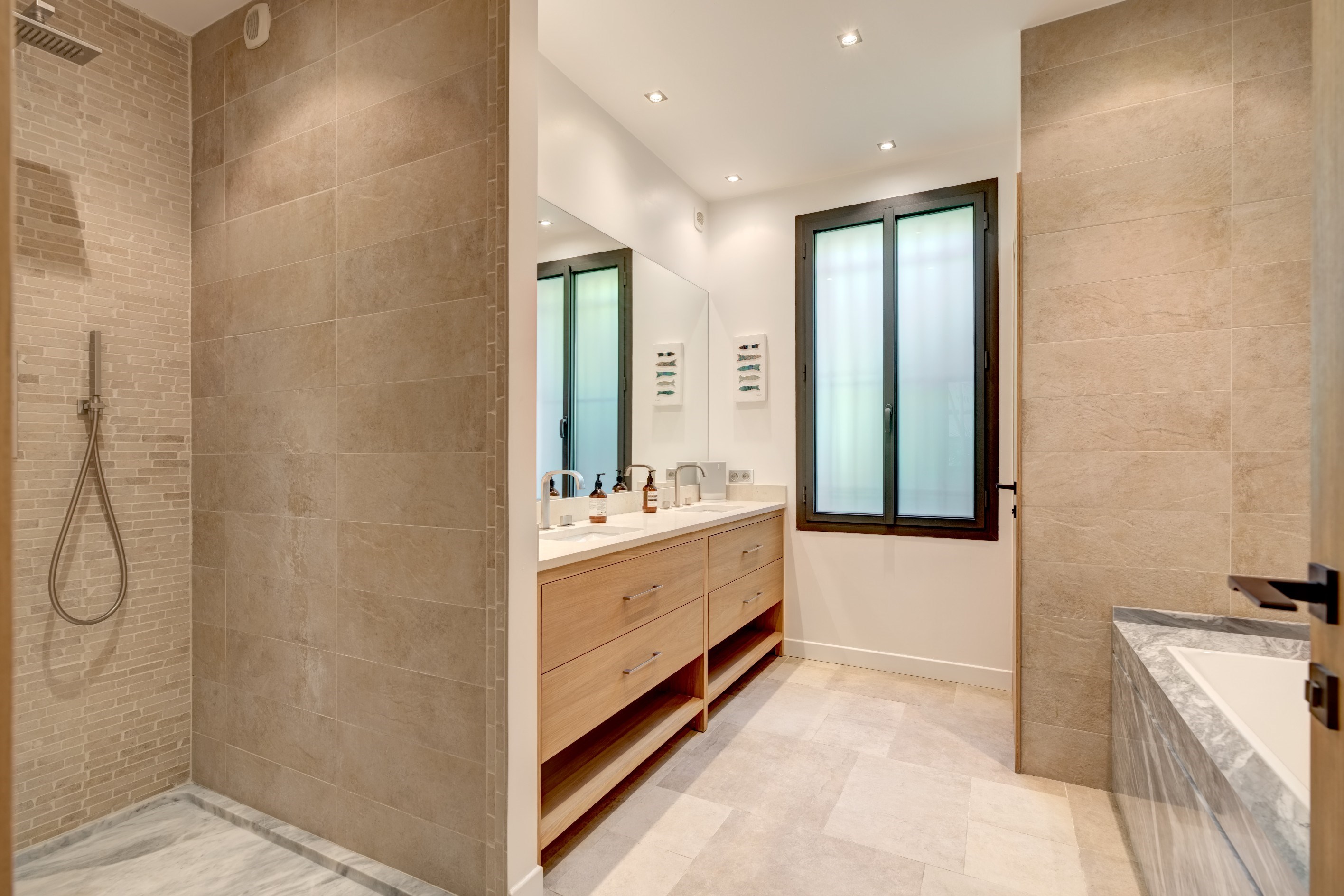  Cannes Californie contemporary villa with heated pool and landscaped garden - 物件實景