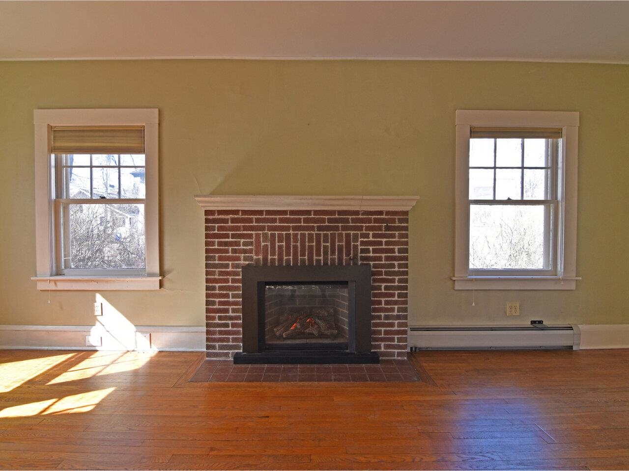 Burlington, Vermont, 05401, United States, 2 Bedrooms Bedrooms, ,2 BathroomsBathrooms,Residential,For Sale,1787470