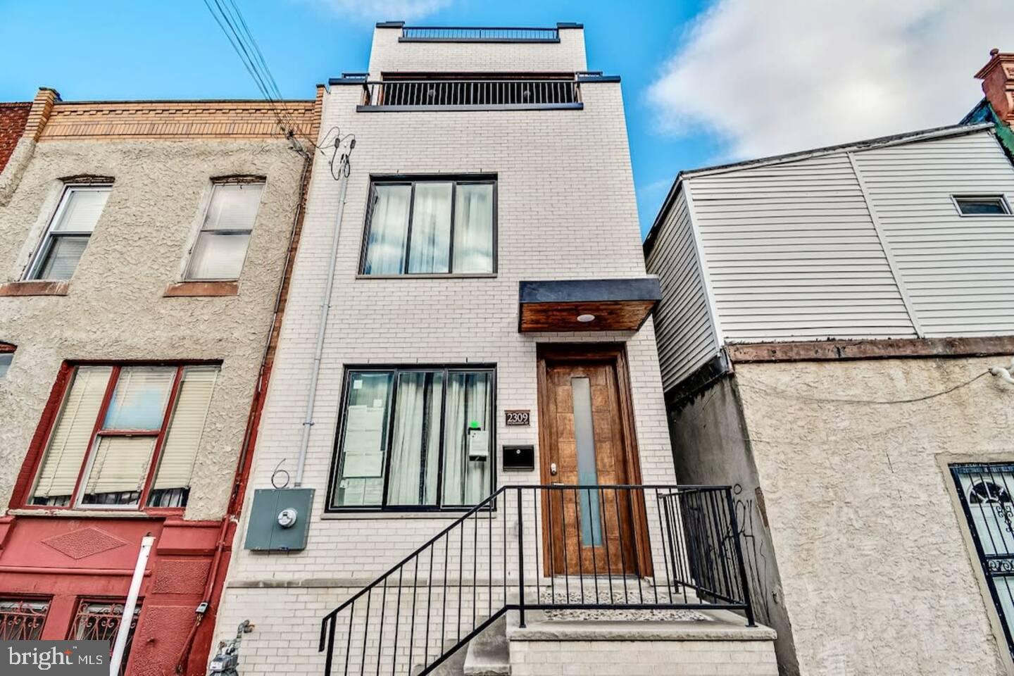 Philadelphia, Pennsylvania, 19146, United States, 4 Bedrooms Bedrooms, ,4 BathroomsBathrooms,Residential,For Sale,1877364