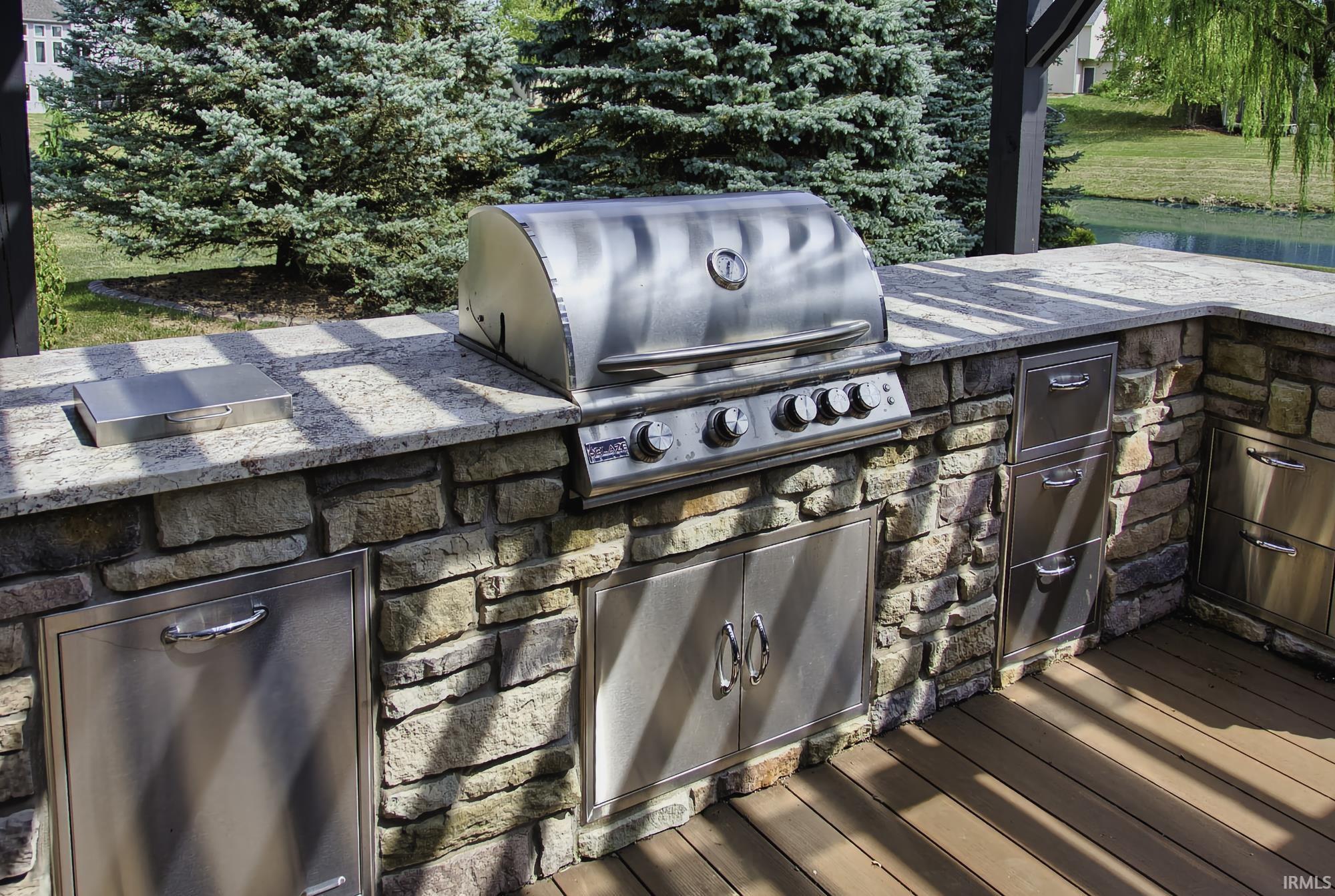 Leo, Indiana, 46765, United States, 4 Bedrooms Bedrooms, ,4 BathroomsBathrooms,Residential,For Sale,1988883