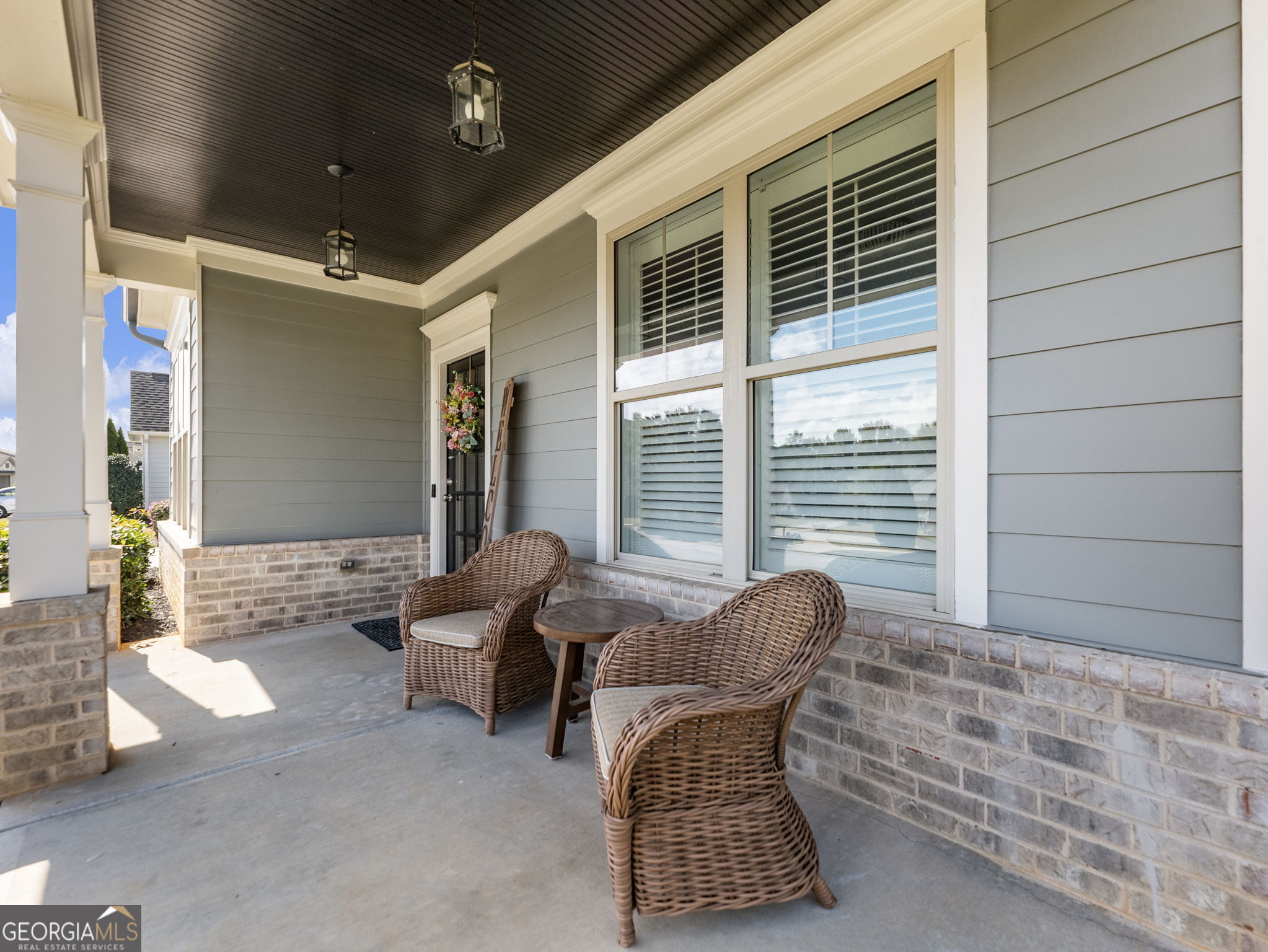 Hoschton, Georgia, 30548, United States, 5 Bedrooms Bedrooms, ,3 BathroomsBathrooms,Residential,For Sale,1986295