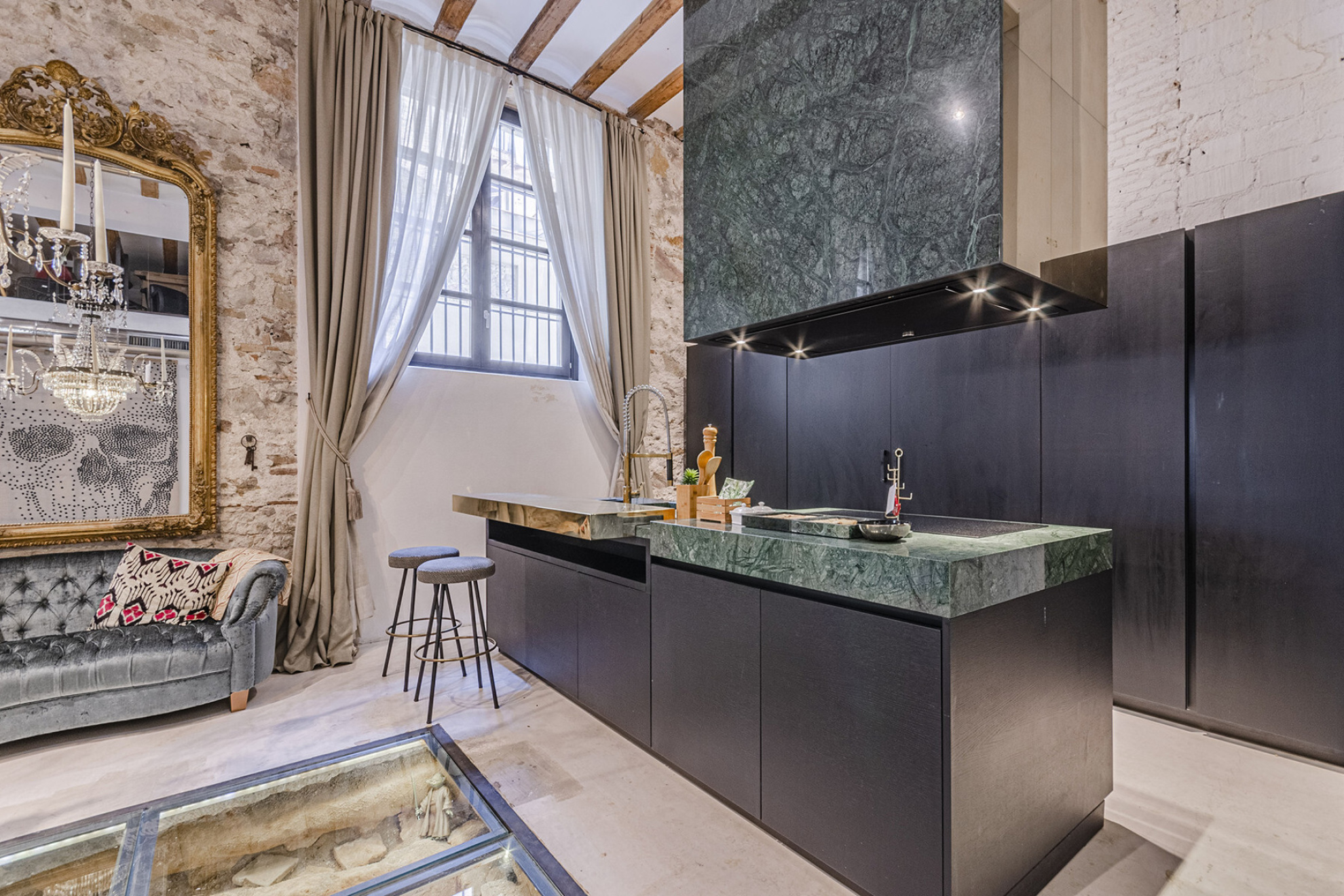  Renovated apartment with historical character in the Barri Gòtic - 物件實景
