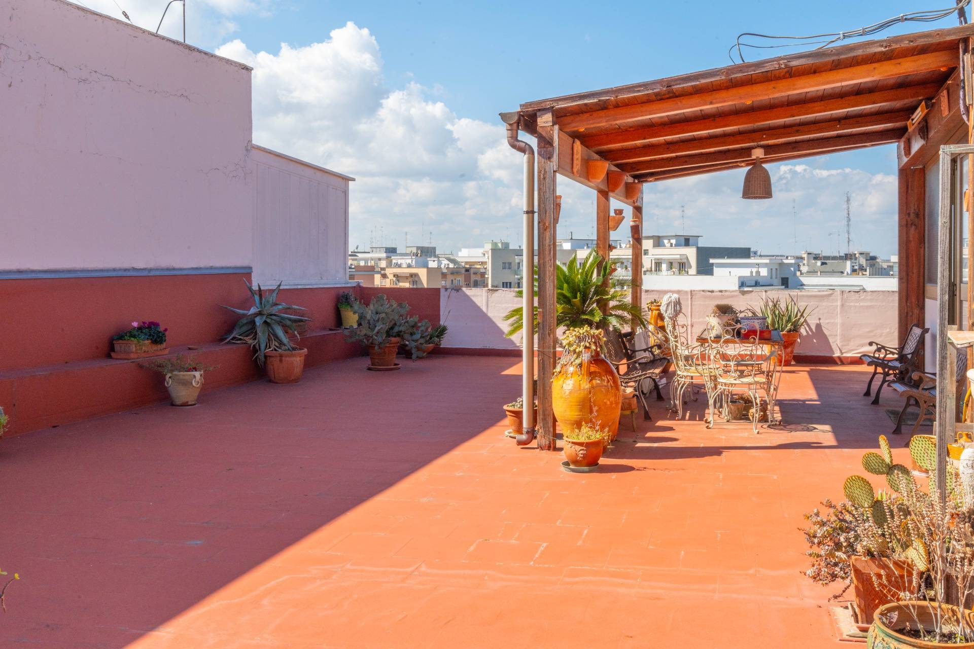 Via Tenente Gaetano Devitofrancesco, Bari, Bari, 70100, IT, 3 Bedrooms Bedrooms, ,2 BathroomsBathrooms,Residential,For Sale,Via Tenente Gaetano Devitofrancesco,1486305