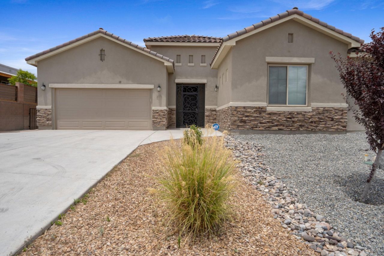 Rio Rancho, New Mexico, 87124, United States, 4 Bedrooms Bedrooms, ,4 BathroomsBathrooms,Residential,For Sale,1919636