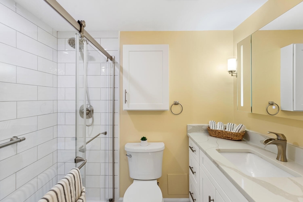 Peabody, Massachusetts, 01940, United States, 2 Bedrooms Bedrooms, ,3 BathroomsBathrooms,Residential,For Sale,1989957