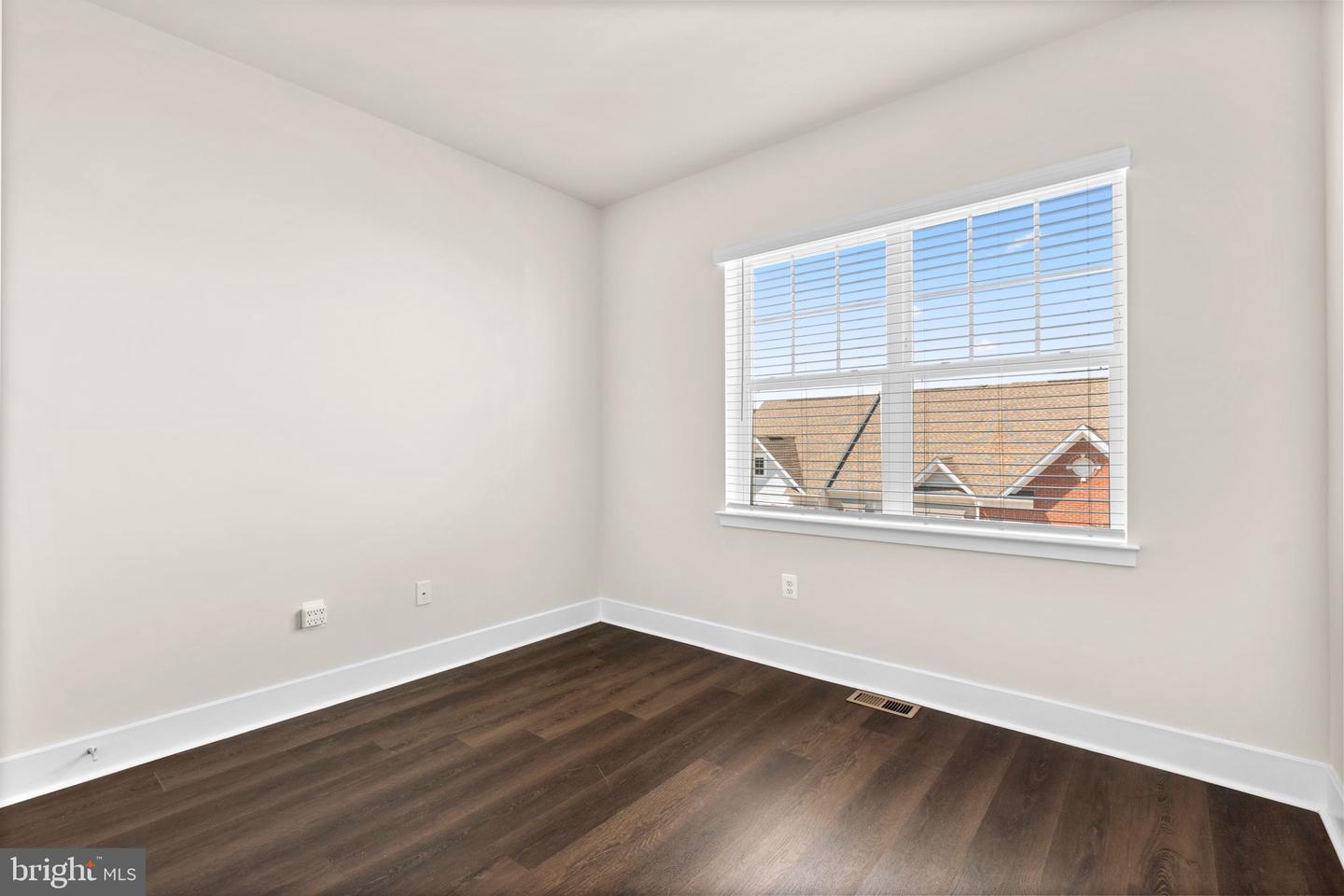 Elkridge, Maryland, 21075, United States, 3 Bedrooms Bedrooms, ,3 BathroomsBathrooms,Residential,For Sale,1939150