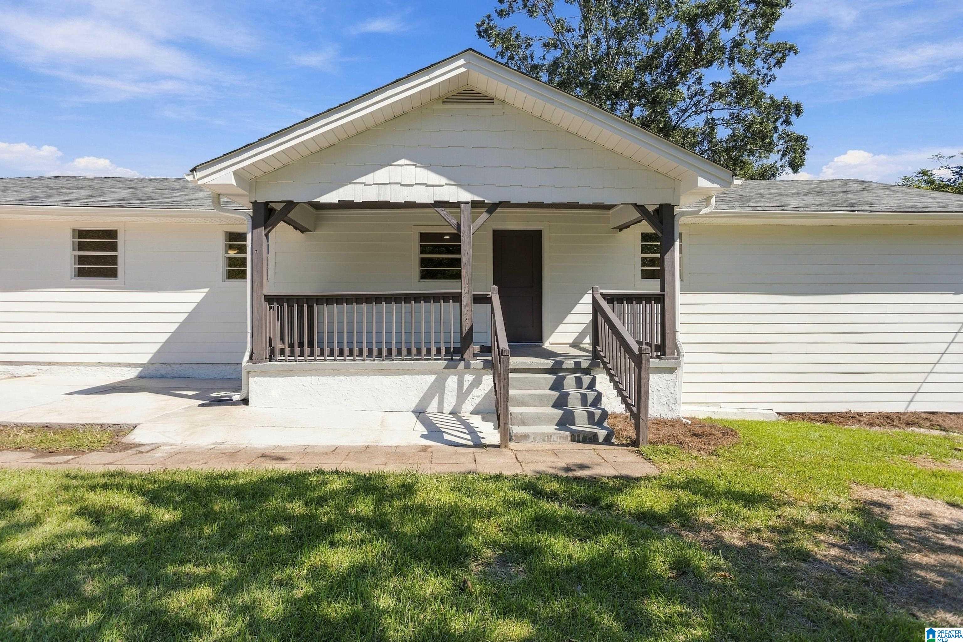 3rd St, Graysville, AL 35073 #1