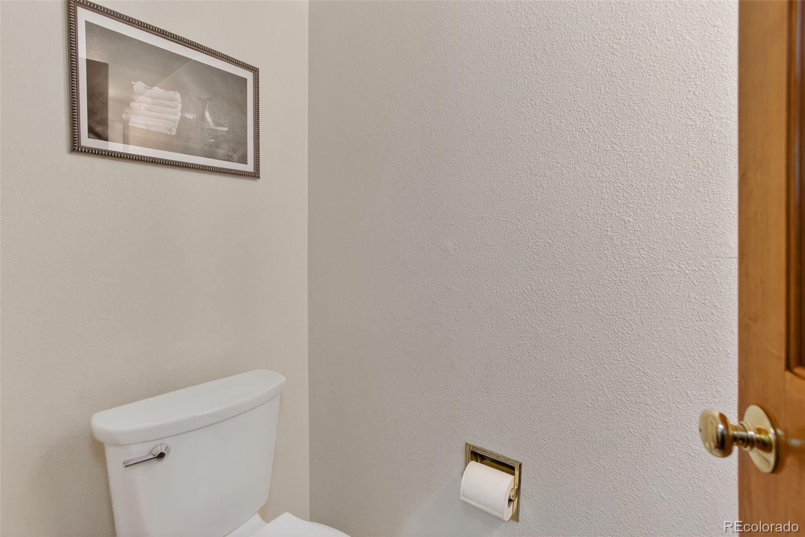 Littleton, Colorado, 80127, United States, 4 Bedrooms Bedrooms, ,3 BathroomsBathrooms,Residential,For Sale,1992155