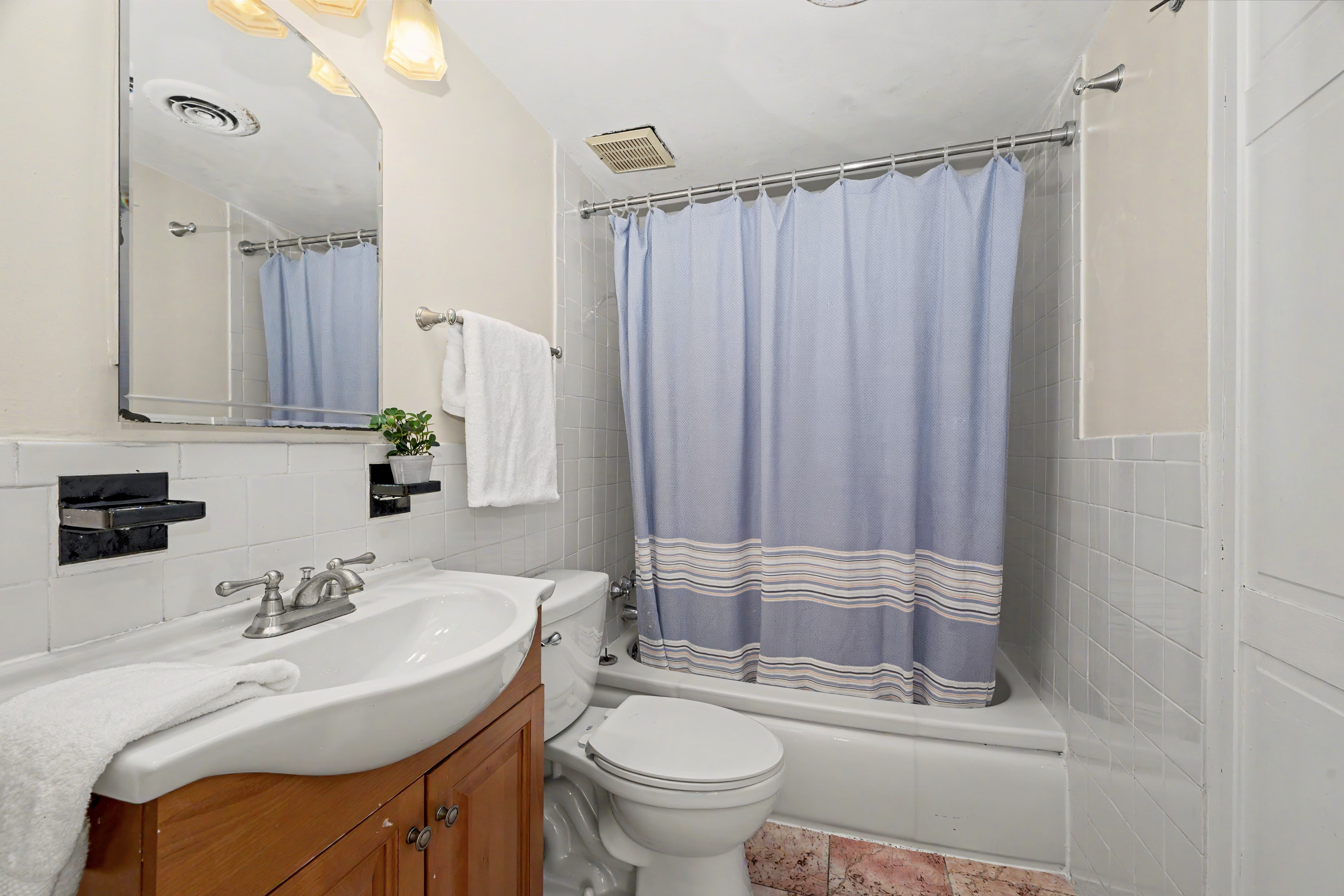 12 Vista Circle, Arlington, MA, 02474 - 物件實景