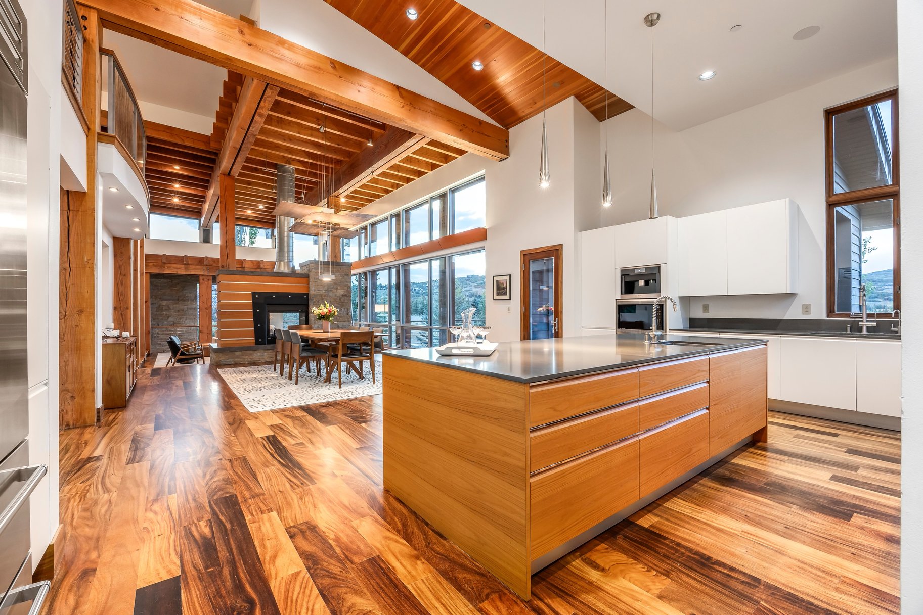  Private Park City Home with Views, Two Offices, and Six-Car Garage - 物件實景