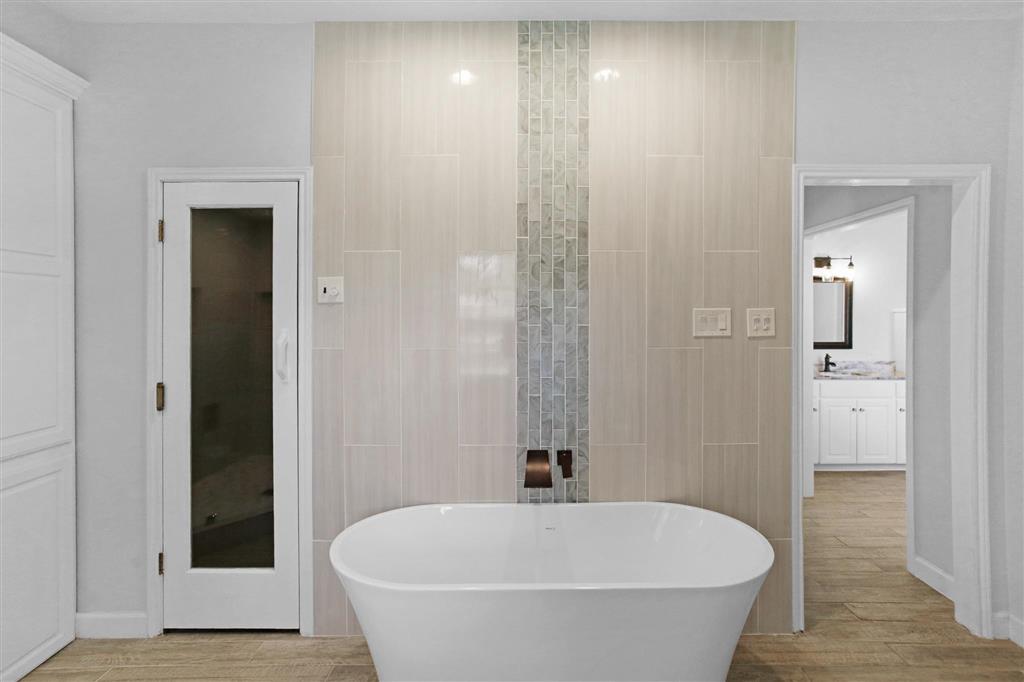 Lake Charles, Louisiana, 70605, United States, 4 Bedrooms Bedrooms, ,4 BathroomsBathrooms,Residential,For Sale,1979416