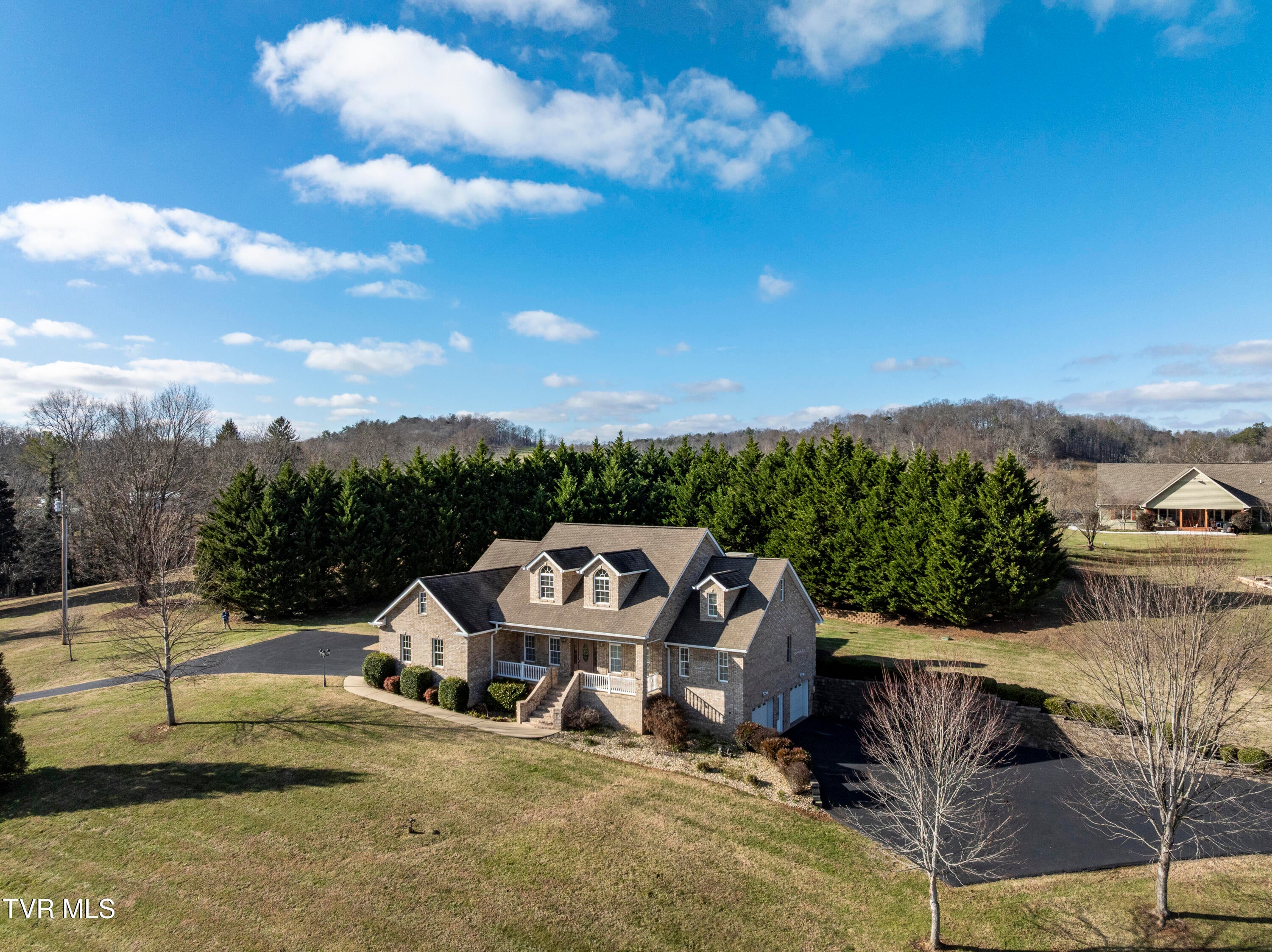 Bristol, Tennessee, 37620, United States, 4 Bedrooms Bedrooms, ,4 BathroomsBathrooms,Residential,For Sale,2001712