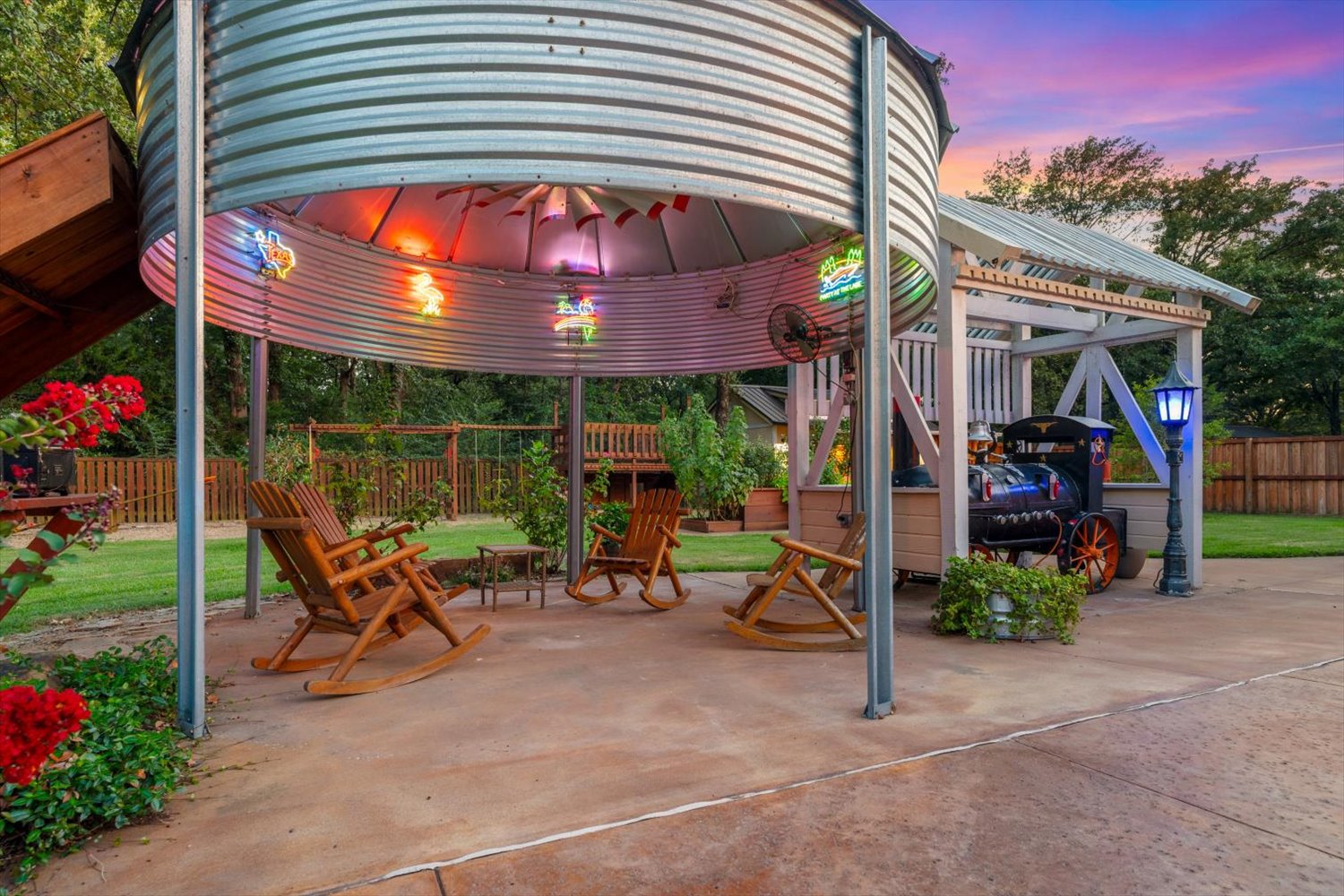 Quinlan, Texas, 75474, United States, 2 Bedrooms Bedrooms, ,2 BathroomsBathrooms,Residential,For Sale,1937387
