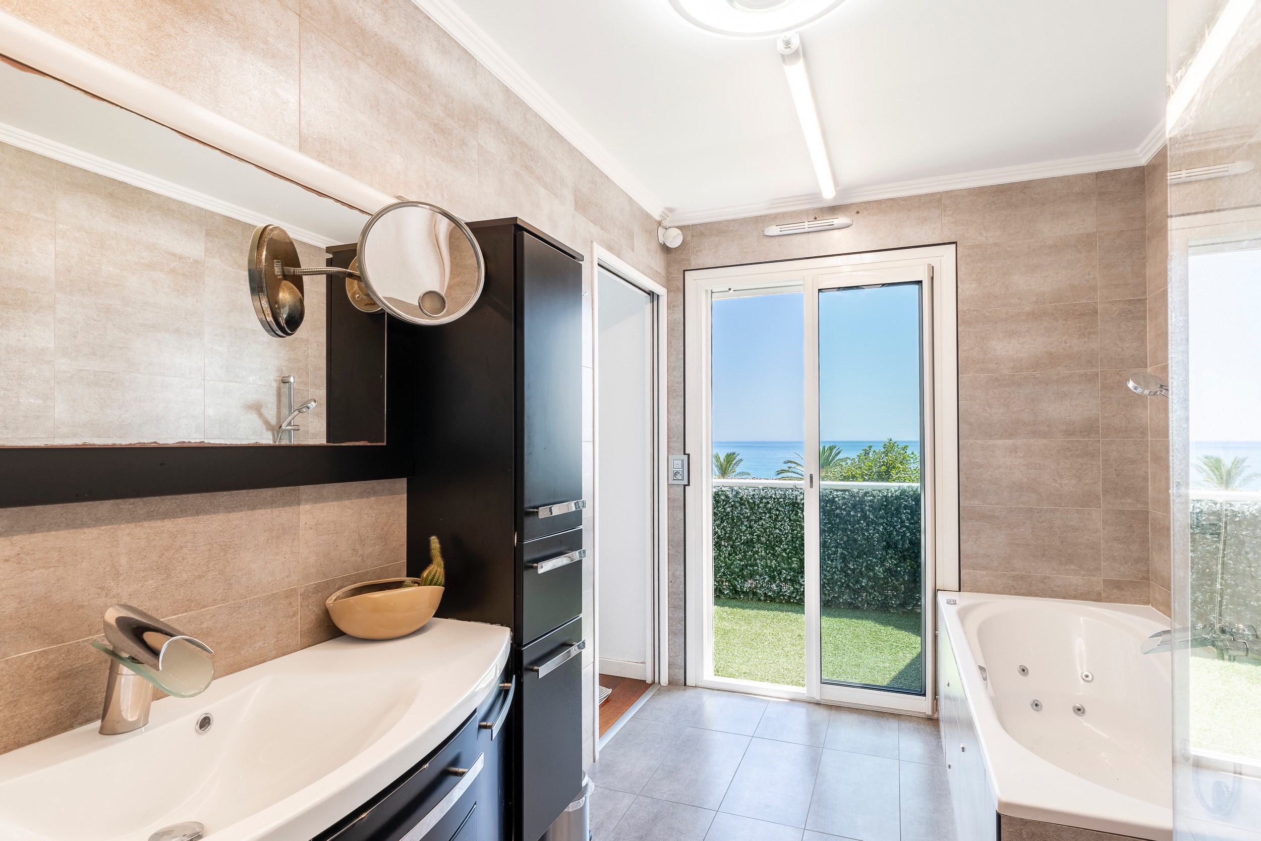  4-room sea-view apartment for sale in Saint-Laurent-du-Var – Near Cap 3000 and … - 物件實景