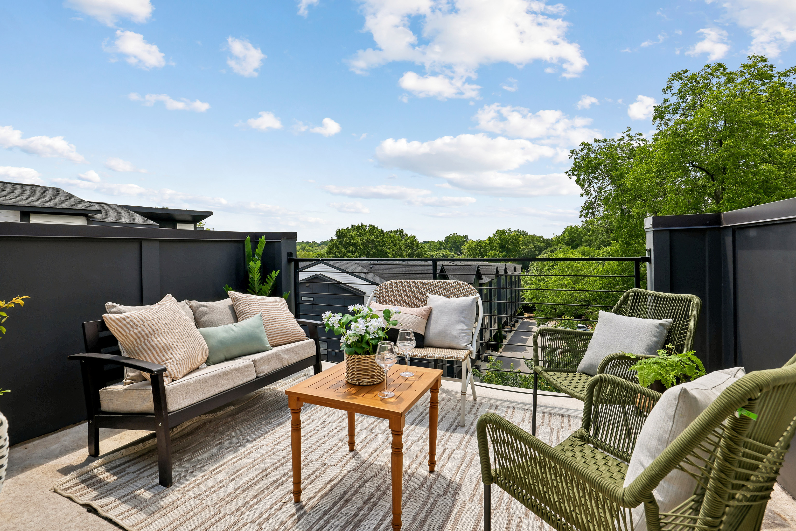  Sunlit Corner Unit Townhome with a Private Rooftop Terrace - 物件實景
