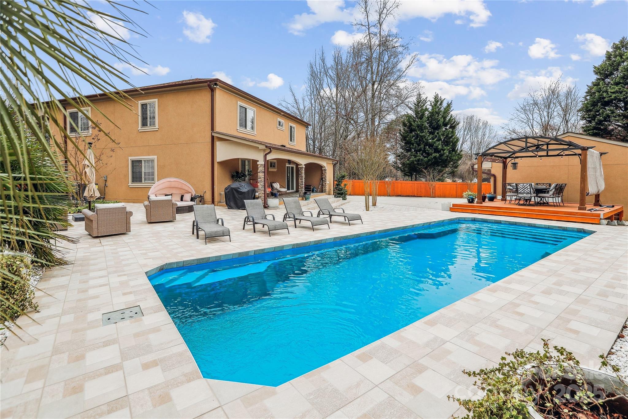 Charlotte, North Carolina, 28227, United States, 5 Bedrooms Bedrooms, ,4 BathroomsBathrooms,Residential,For Sale,1941772