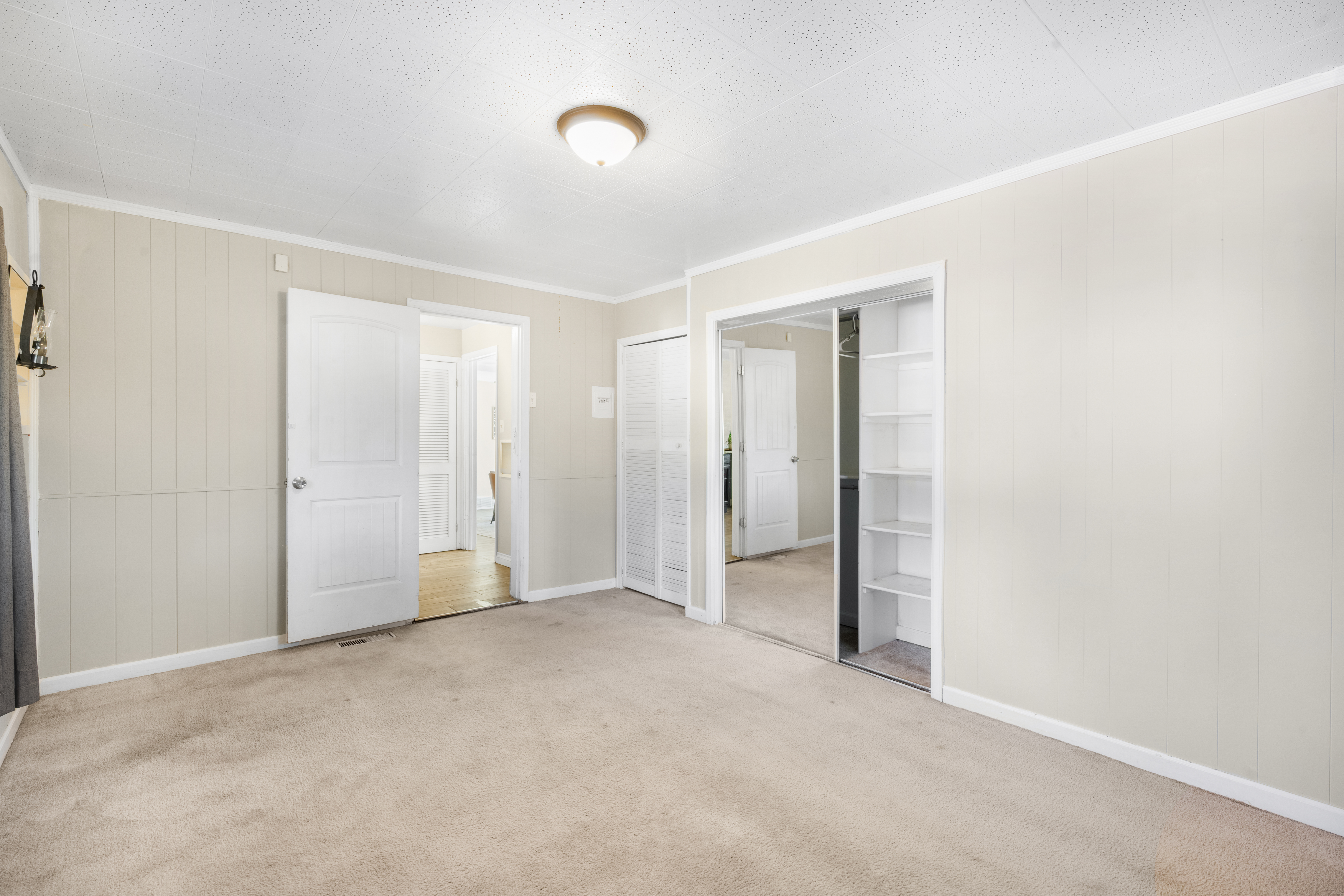  5 Bedroom Home Just Steps From Huston Lake Park - 物件實景