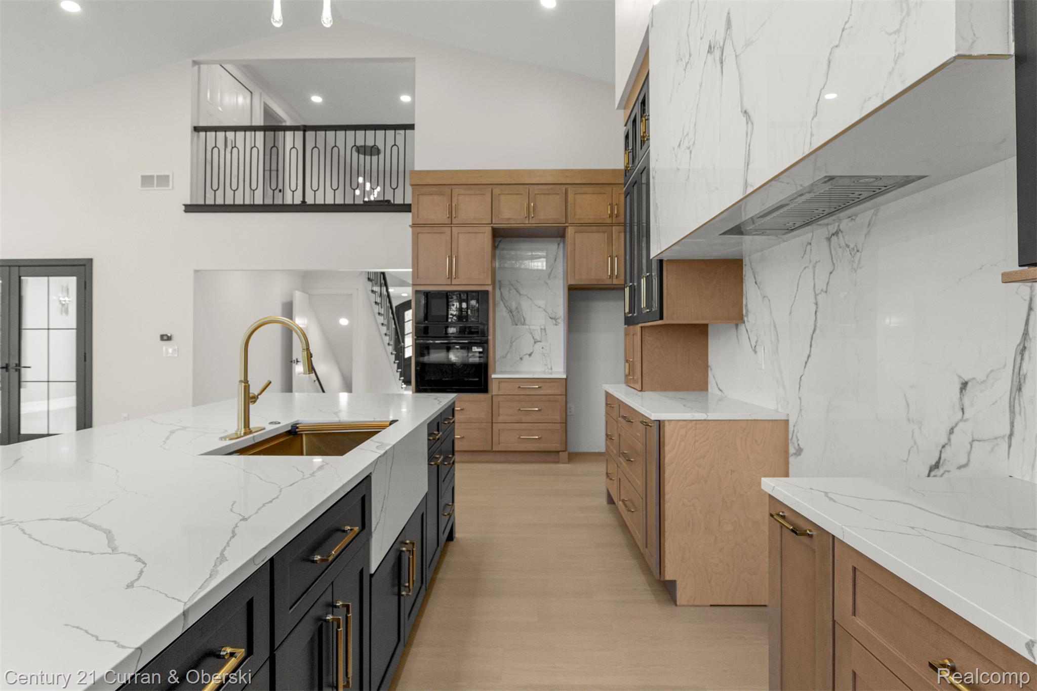 Dearborn, Michigan, 48128, United States, 5 Bedrooms Bedrooms, ,5 BathroomsBathrooms,Residential,For Sale,2030794