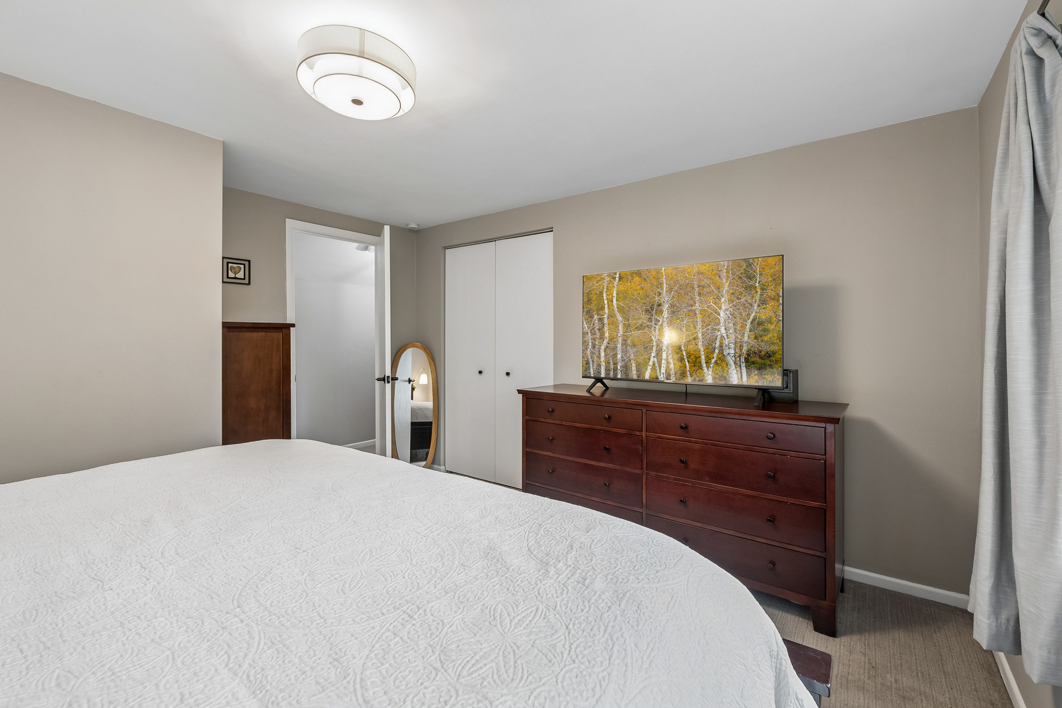  Beautifully Renovated in Coveted Chowen Park - 物件實景