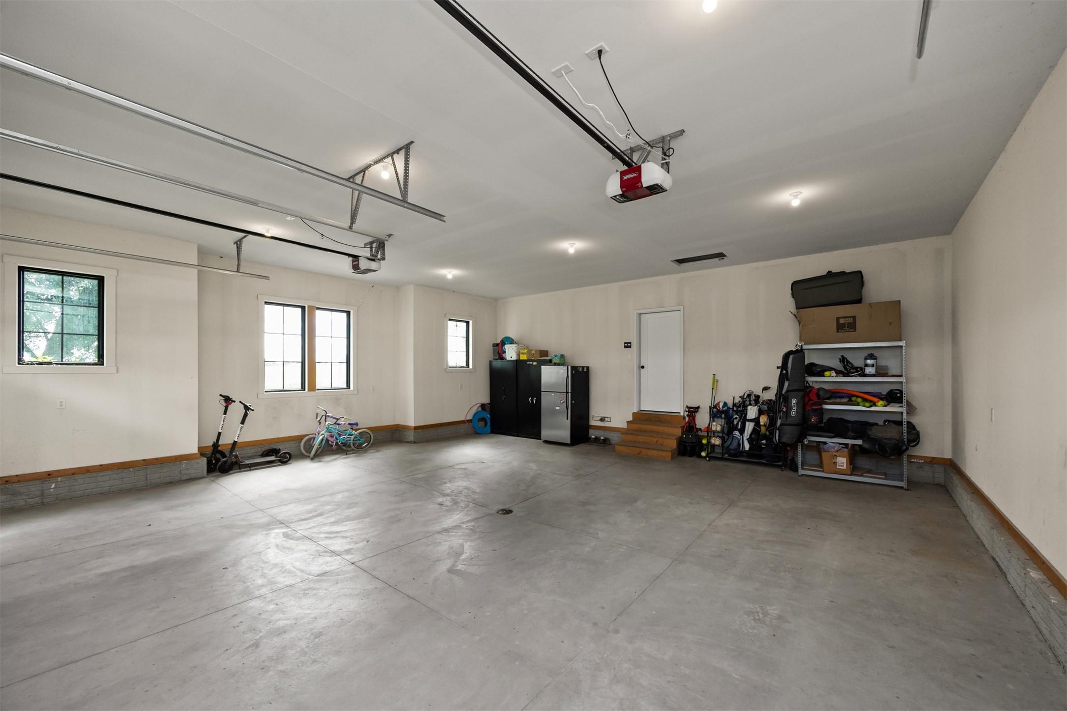 Madrid, Iowa, 50156, United States, 6 Bedrooms Bedrooms, ,5 BathroomsBathrooms,Residential,For Sale,1982184