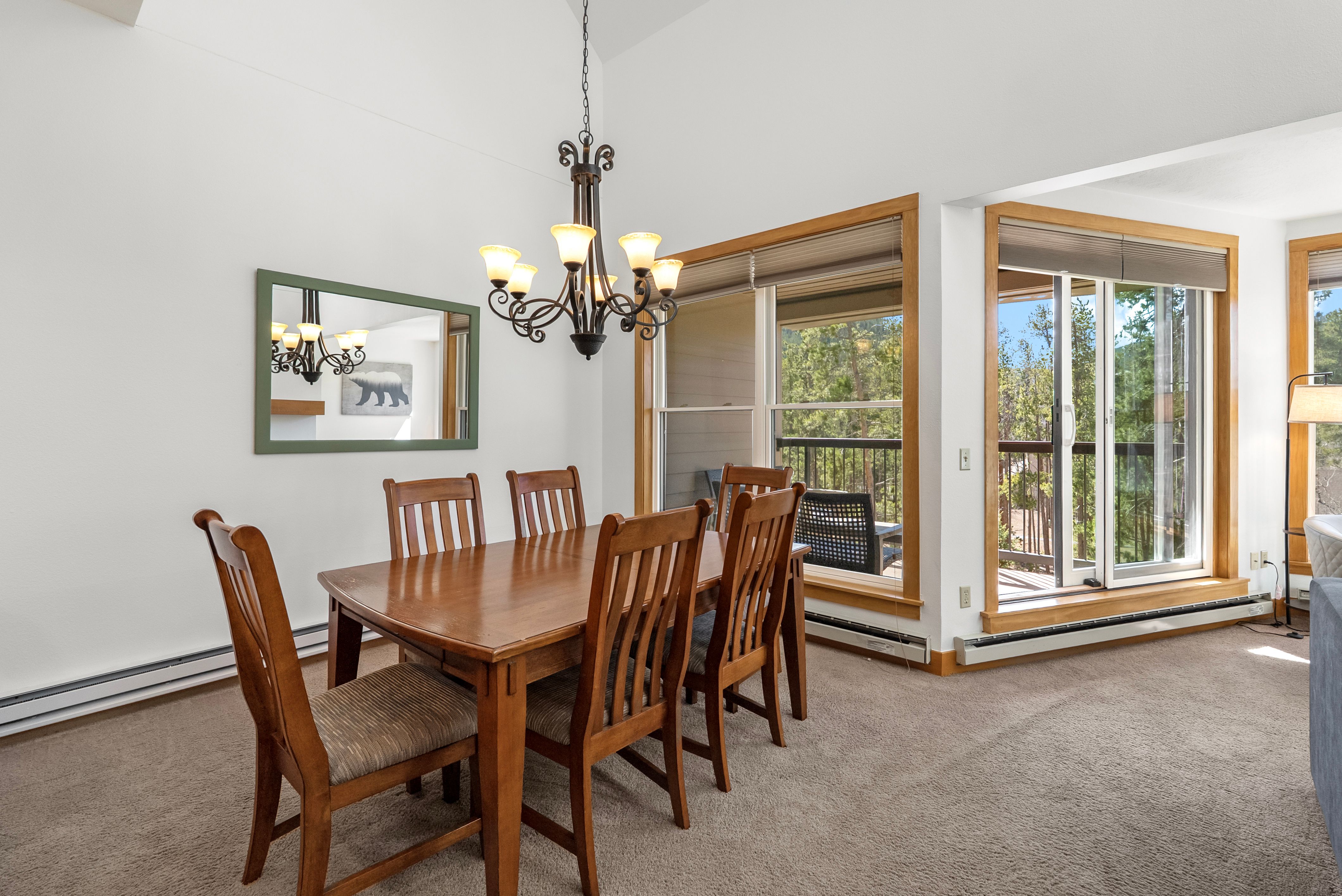  A Spacious and Light-filled Mountain Retreat - 物件實景