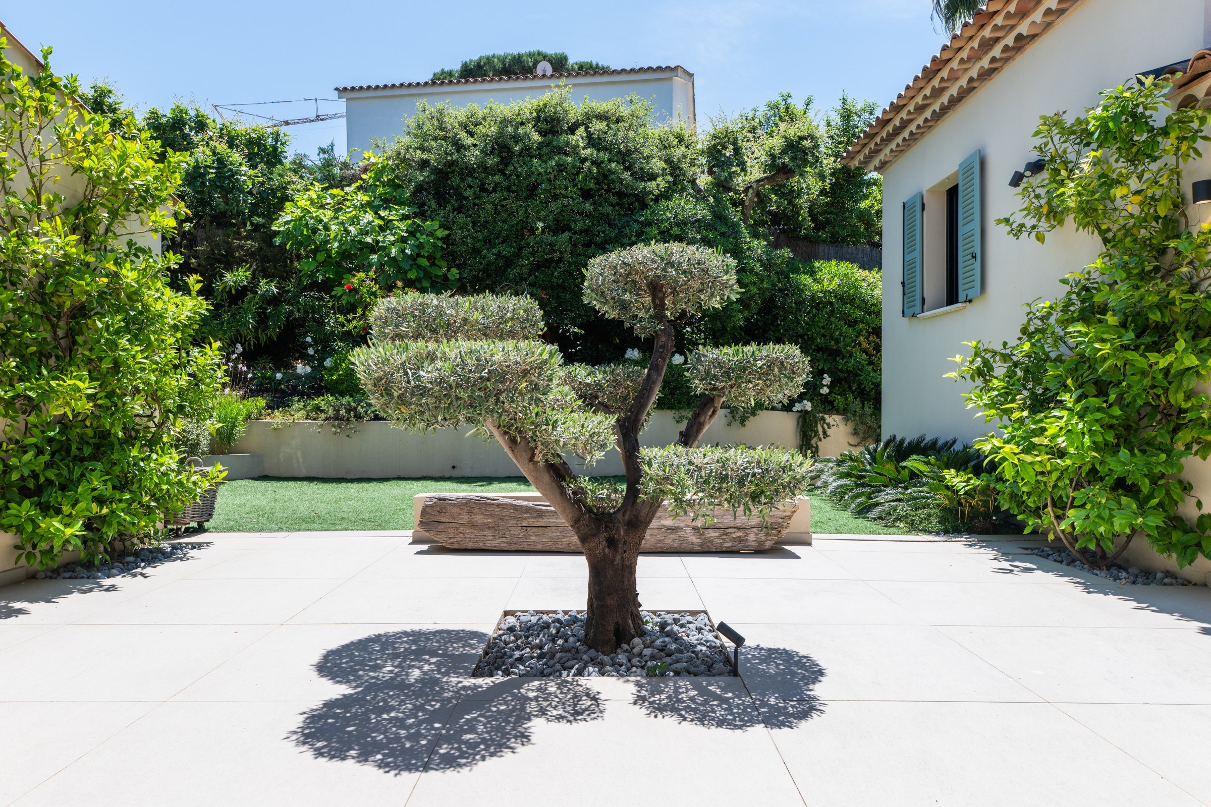  Contemporary villa with sea view for sale in Gassin, at the gateway to Saint-Tr… - 物件實景