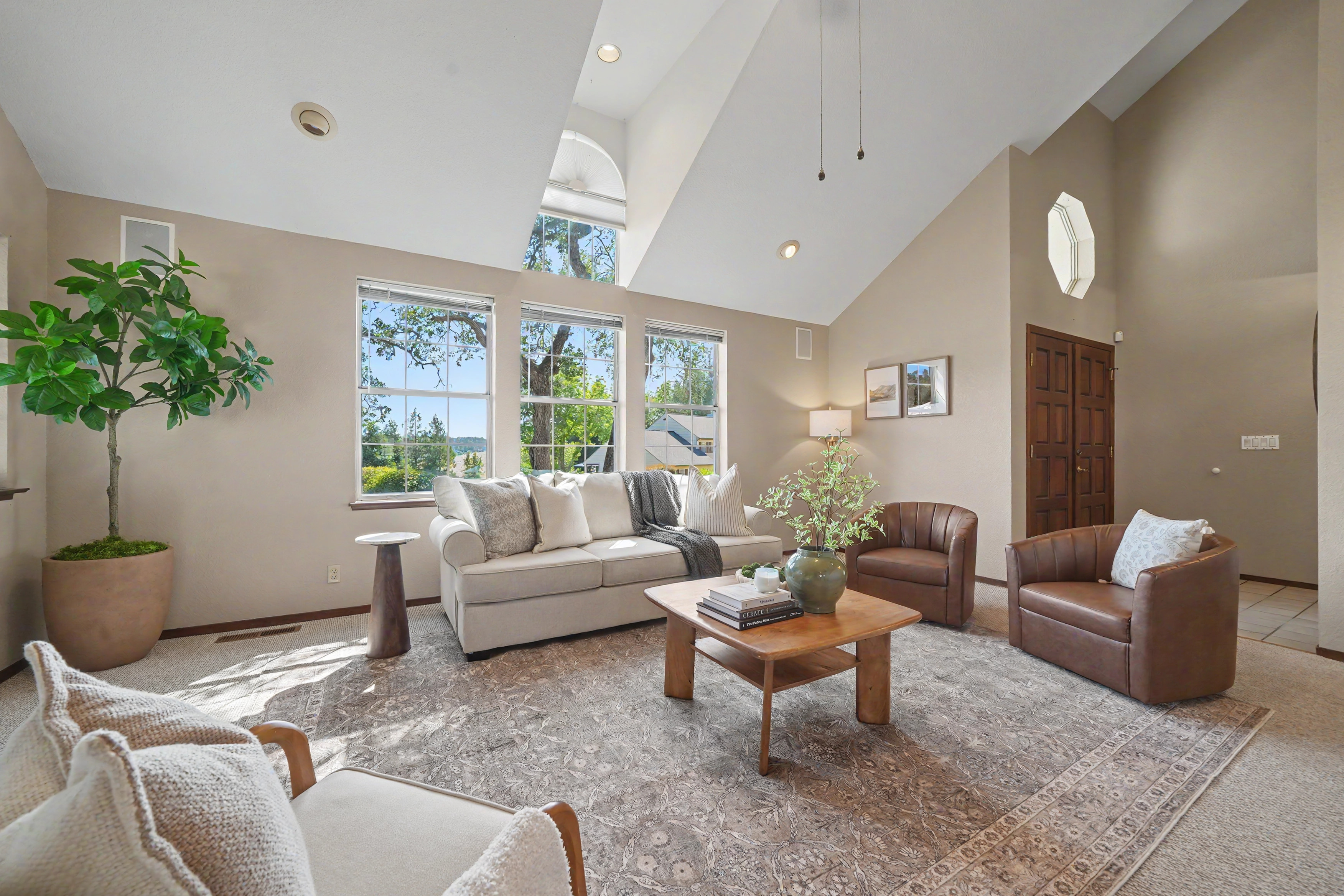  Spacious Sutter Creek Home with Hillside Views and Endless Potential - 物件實景
