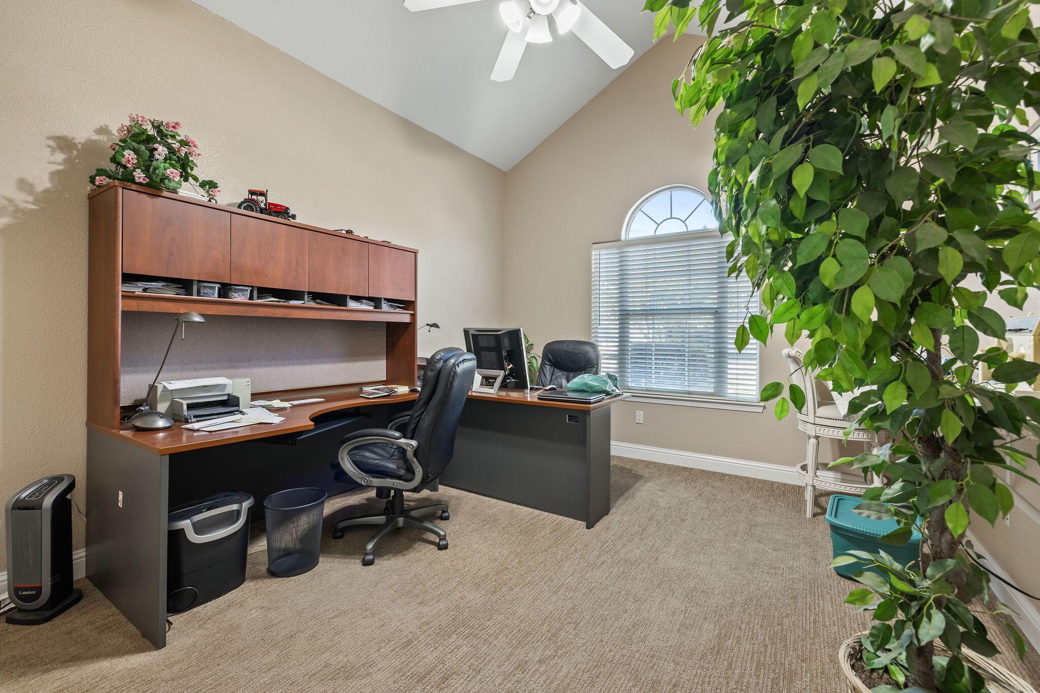 Visalia, California, 93292, United States, 4 Bedrooms Bedrooms, ,3 BathroomsBathrooms,Residential,For Sale,1977045