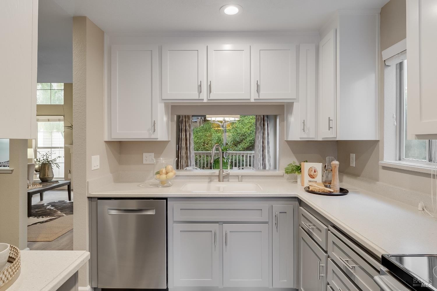 Martinez, California, 94553, United States, 3 Bedrooms Bedrooms, ,3 BathroomsBathrooms,Residential,For Sale,1990970