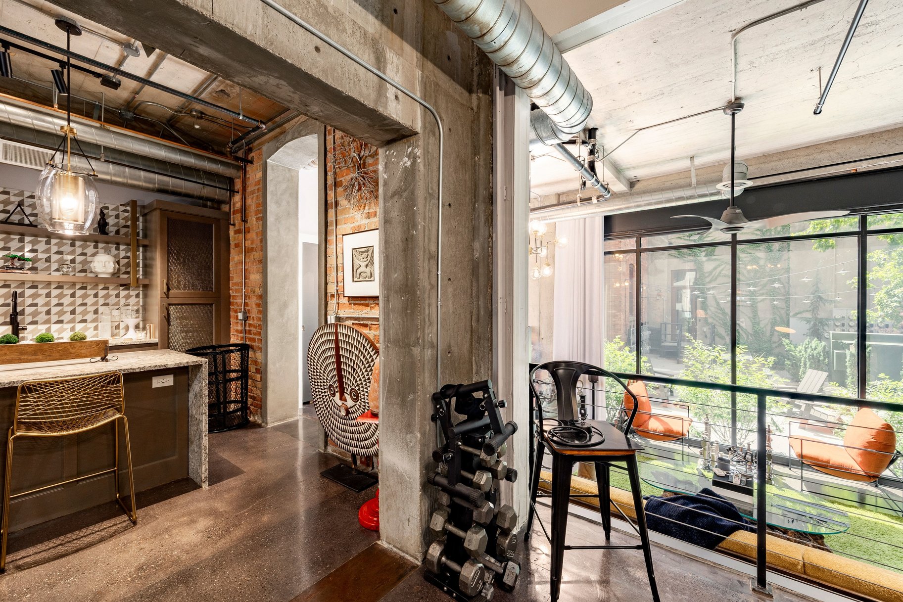  Downtown Historic Loft Meets Smart-Tech Modern Luxury - 物件實景