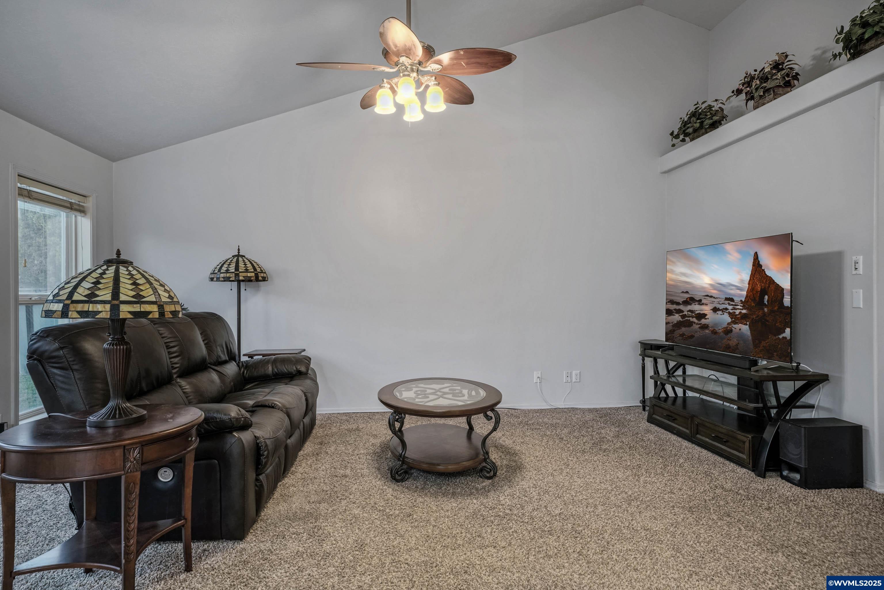 Keizer, Oregon, 97303, United States, 3 Bedrooms Bedrooms, ,2 BathroomsBathrooms,Residential,For Sale,1995738