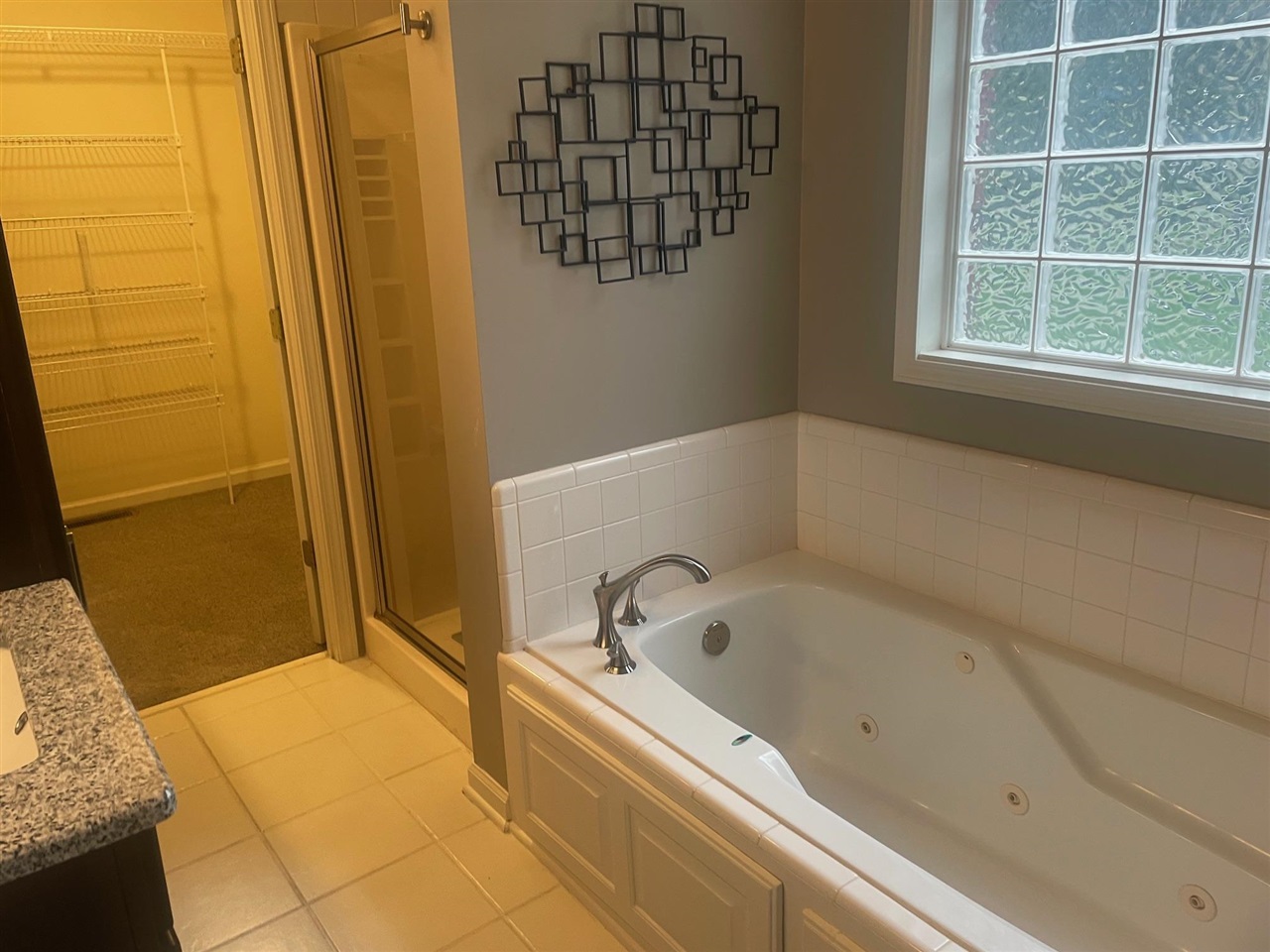 Bowling Green, Kentucky, 42104, United States, 4 Bedrooms Bedrooms, ,5 BathroomsBathrooms,Residential,For Sale,1971353