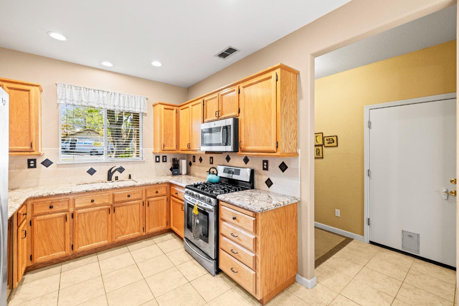 Rocklin, California, 95765, United States, 2 Bedrooms Bedrooms, ,2 BathroomsBathrooms,Residential,For Sale,1907084