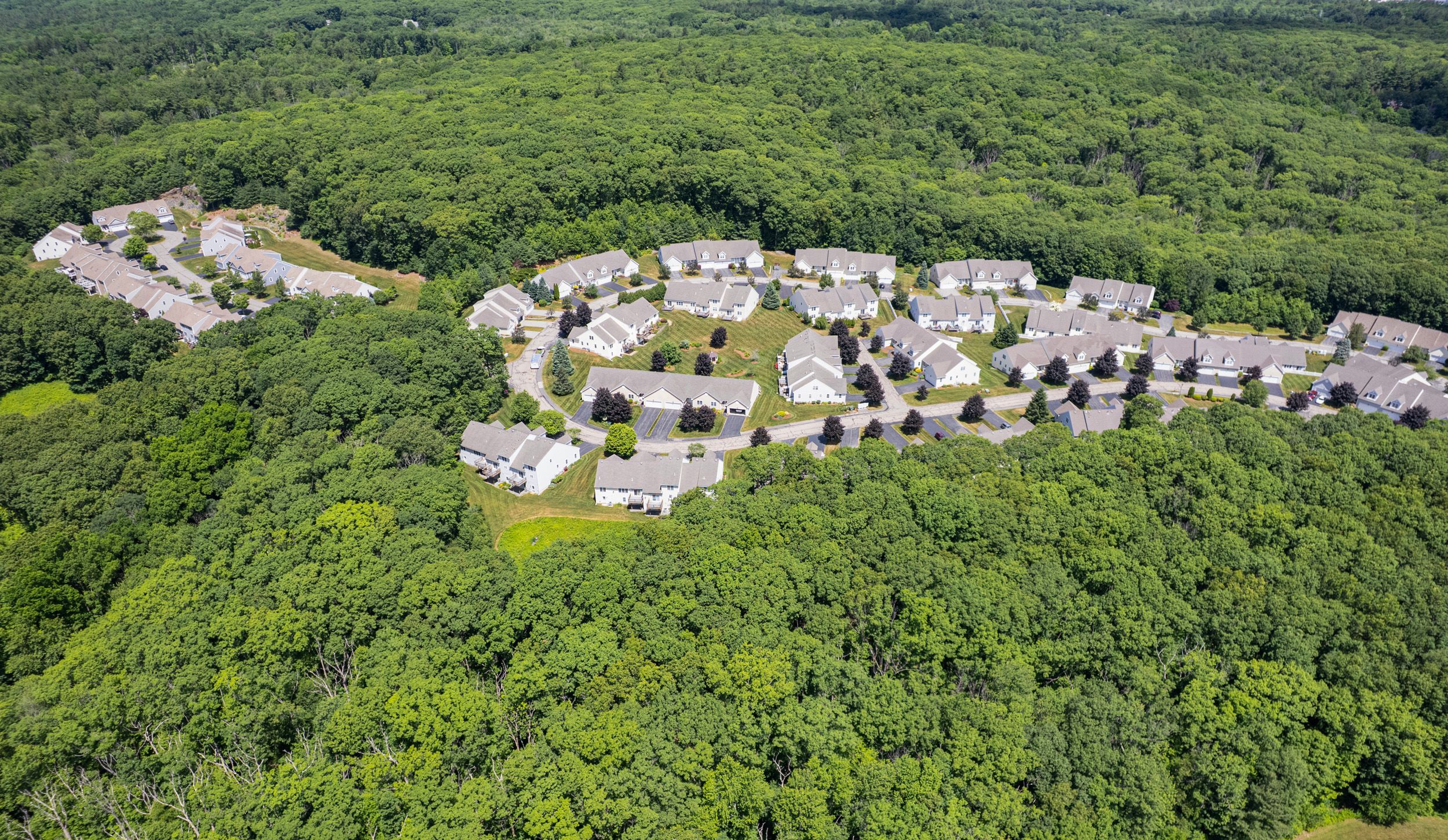  16 Ashton Lane, Millbury, MA 01527 - 物件實景