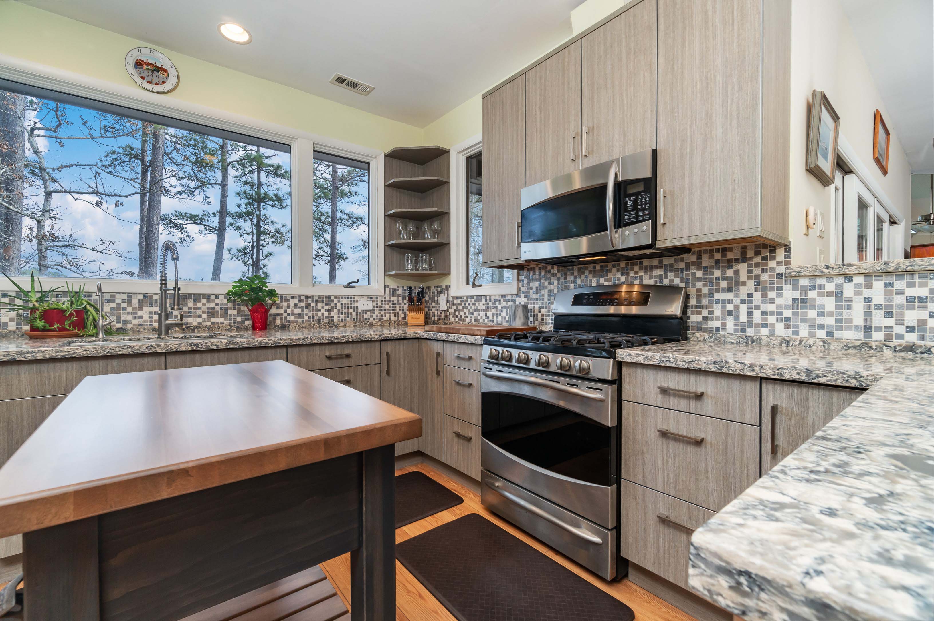 Oriental, North Carolina, 28571, United States, 3 Bedrooms Bedrooms, ,3 BathroomsBathrooms,Residential,For Sale,2005198