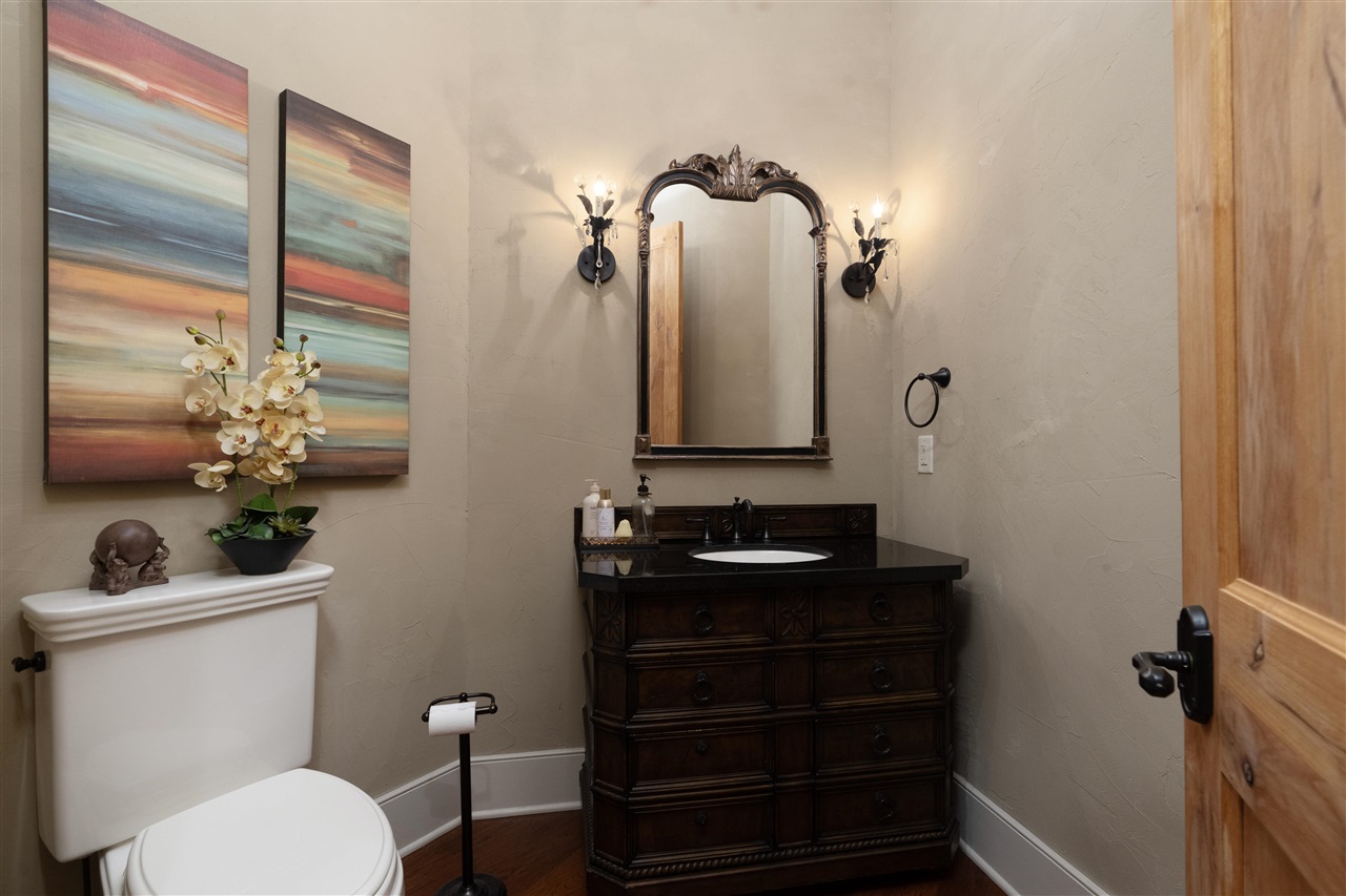 Bowling Green, Kentucky, 42103, United States, 5 Bedrooms Bedrooms, ,5 BathroomsBathrooms,Residential,For Sale,1986458