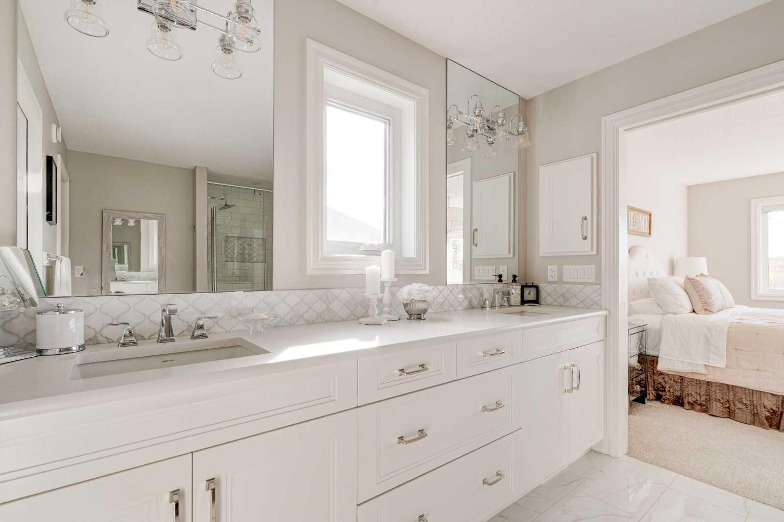 CALGARY, Alberta, T2X 2E1, CA, 4 Bedrooms Bedrooms, ,3 BathroomsBathrooms,Residential,For Sale,1987816