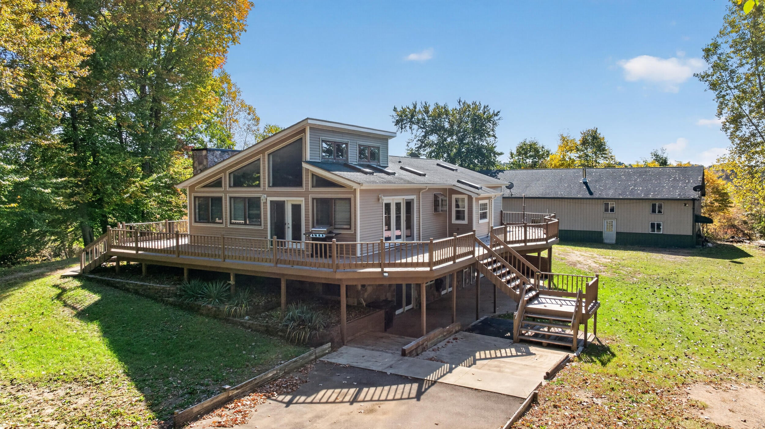 Fox Rd, Jackson, MI 49201