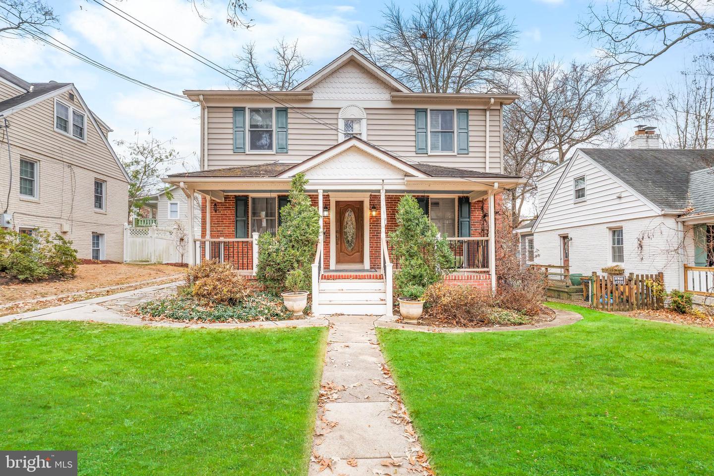 Hyattsville, Maryland, 20781, United States, 3 Bedrooms Bedrooms, ,1 BathroomBathrooms,Residential,For Sale,1998955