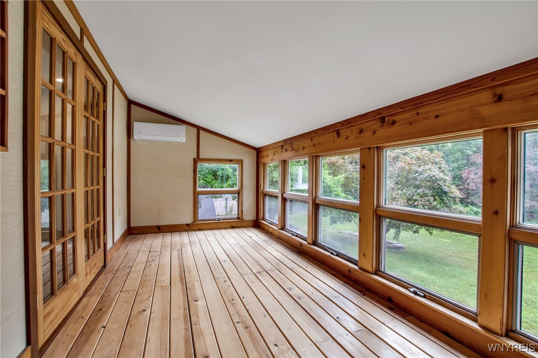 Elma, New York, 14059, United States, 7 Bedrooms Bedrooms, ,6 BathroomsBathrooms,Residential,For Sale,1935359