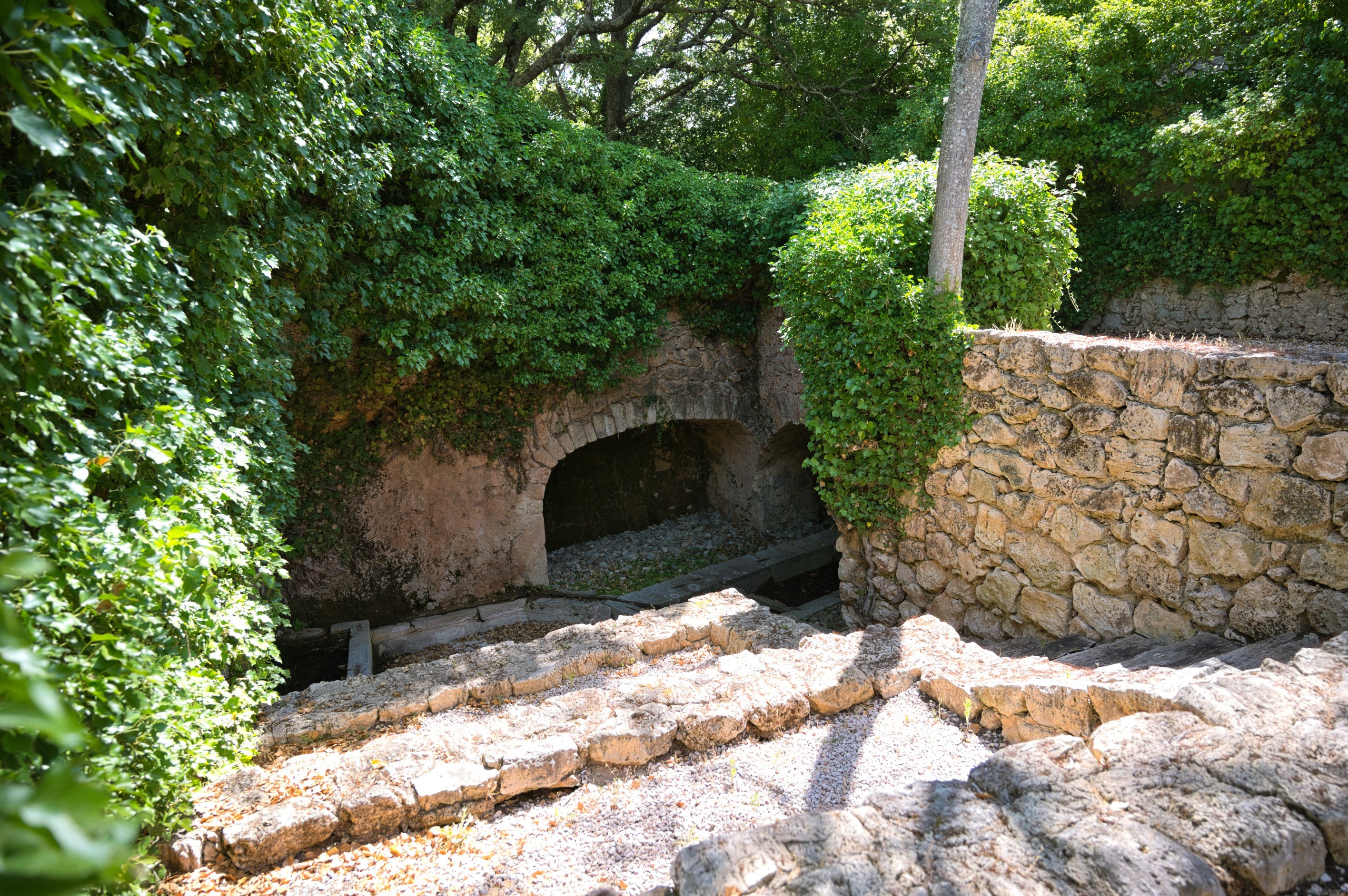 Exceptional Property with an olive grove and pool – Renovated 18th-Century Mill - 物件實景