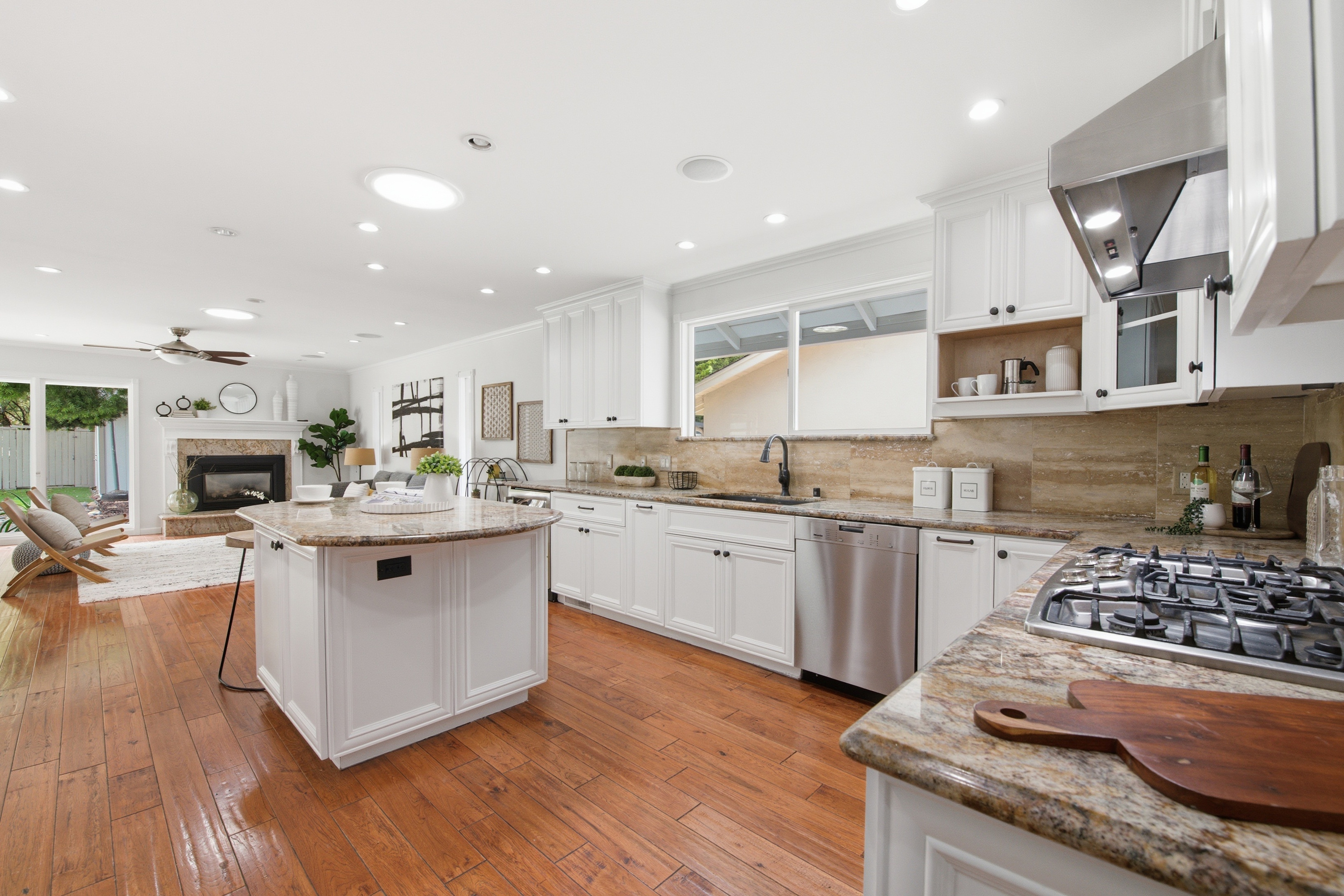  Spacious Single-Level Home on an Expansive Lot - 物件實景
