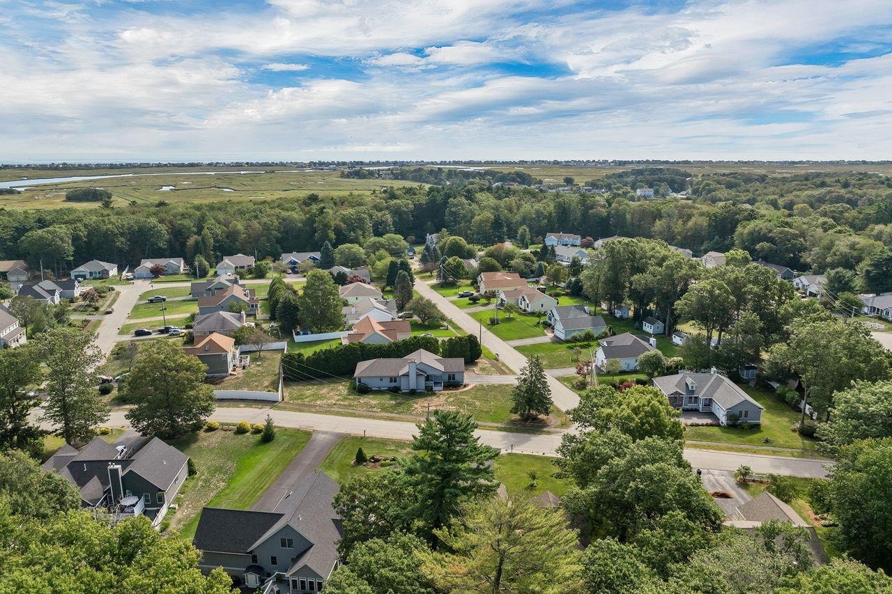 Seabrook, New Hampshire, 03874, United States, 3 Bedrooms Bedrooms, ,2 BathroomsBathrooms,Residential,For Sale,1986462