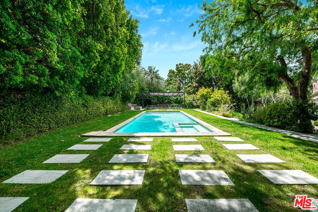 Los Angeles, California, 90077, United States, 5 Bedrooms Bedrooms, ,7 BathroomsBathrooms,Residential,For Sale,1827640